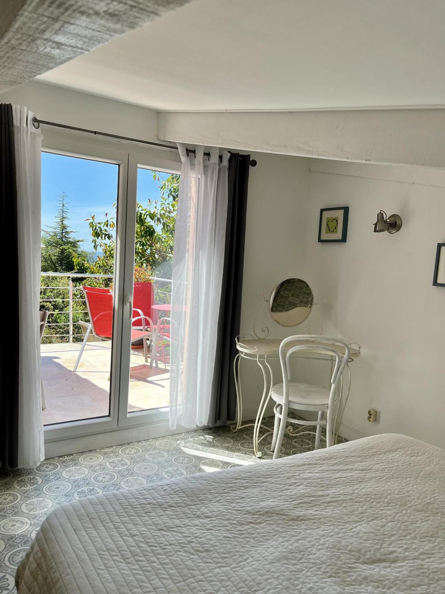 One-Bedroom Family Apartment,1641739987:JPEG