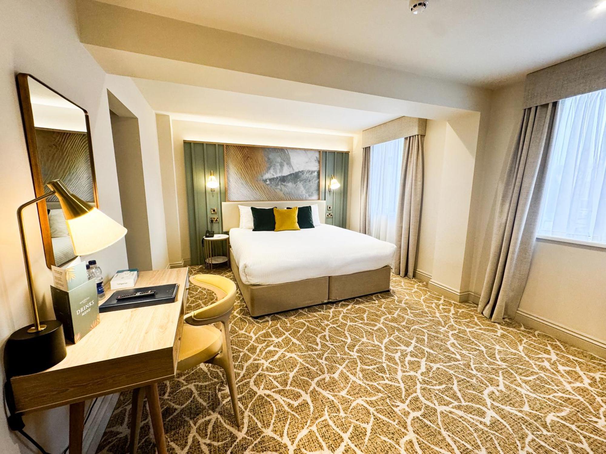 Classic King or Twin Room