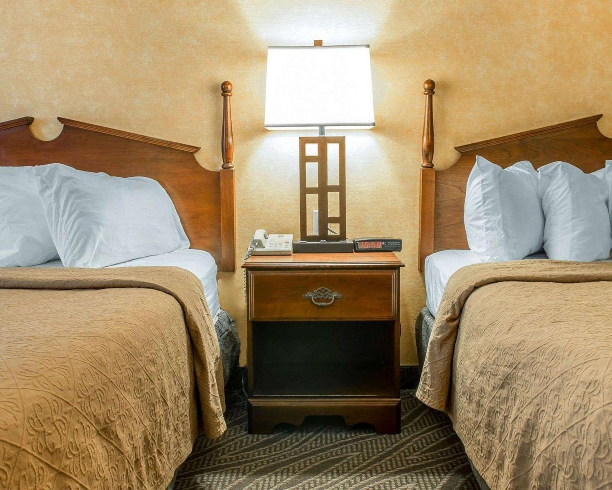 Queen Room Two Queen Beds Non-Smoking