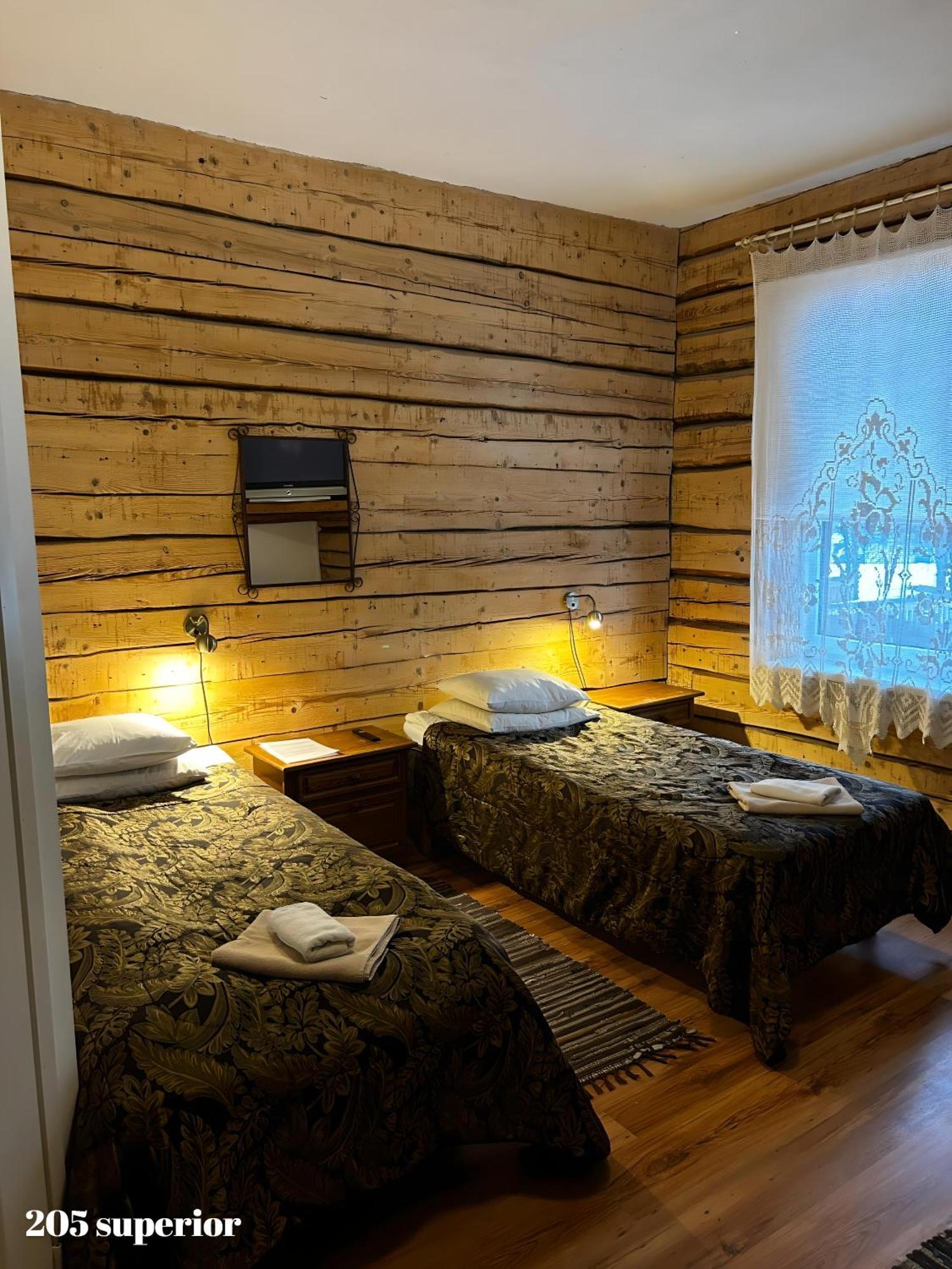 Superior Triple Room Private Bathroom