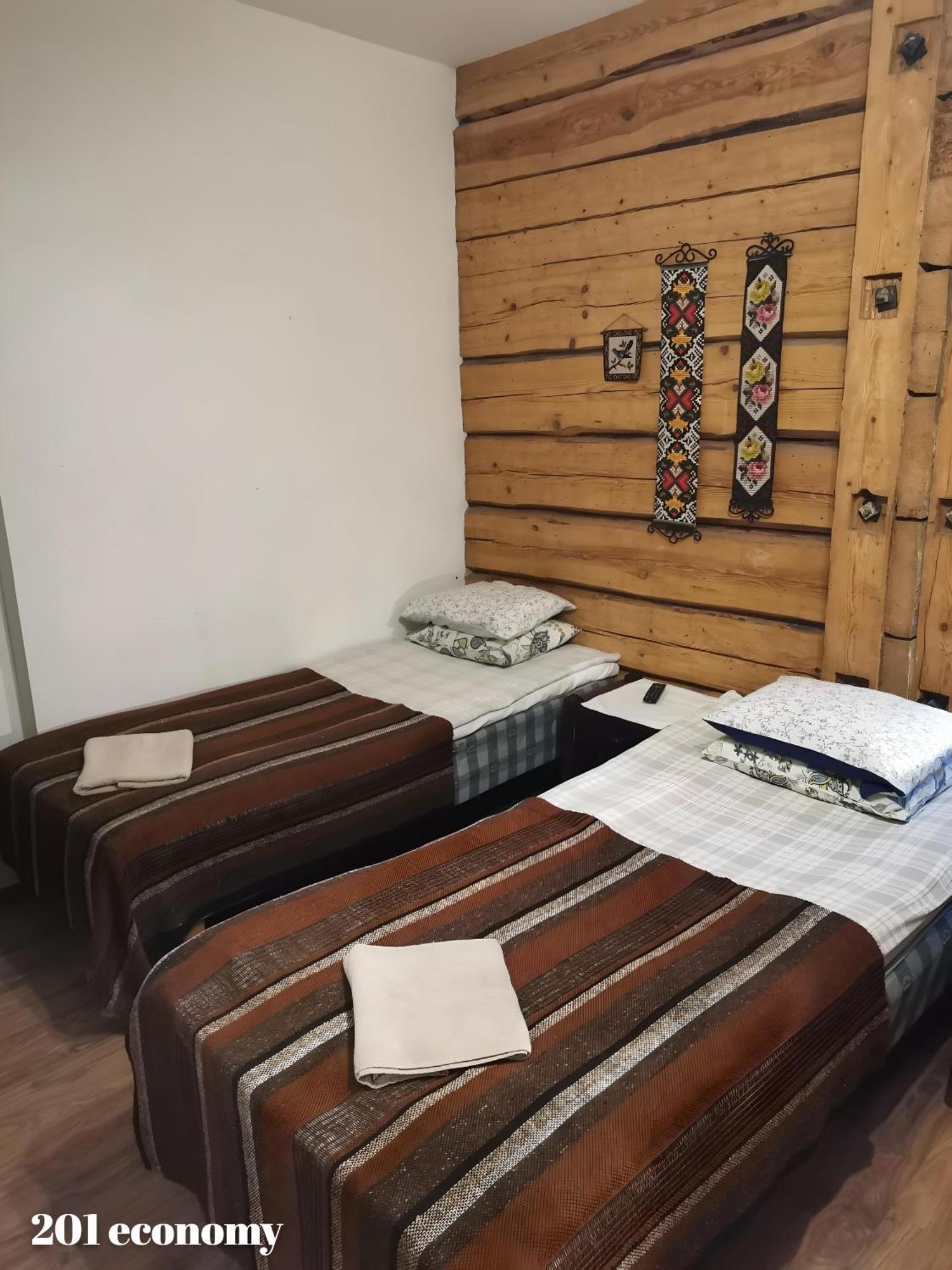 Economy Triple Room