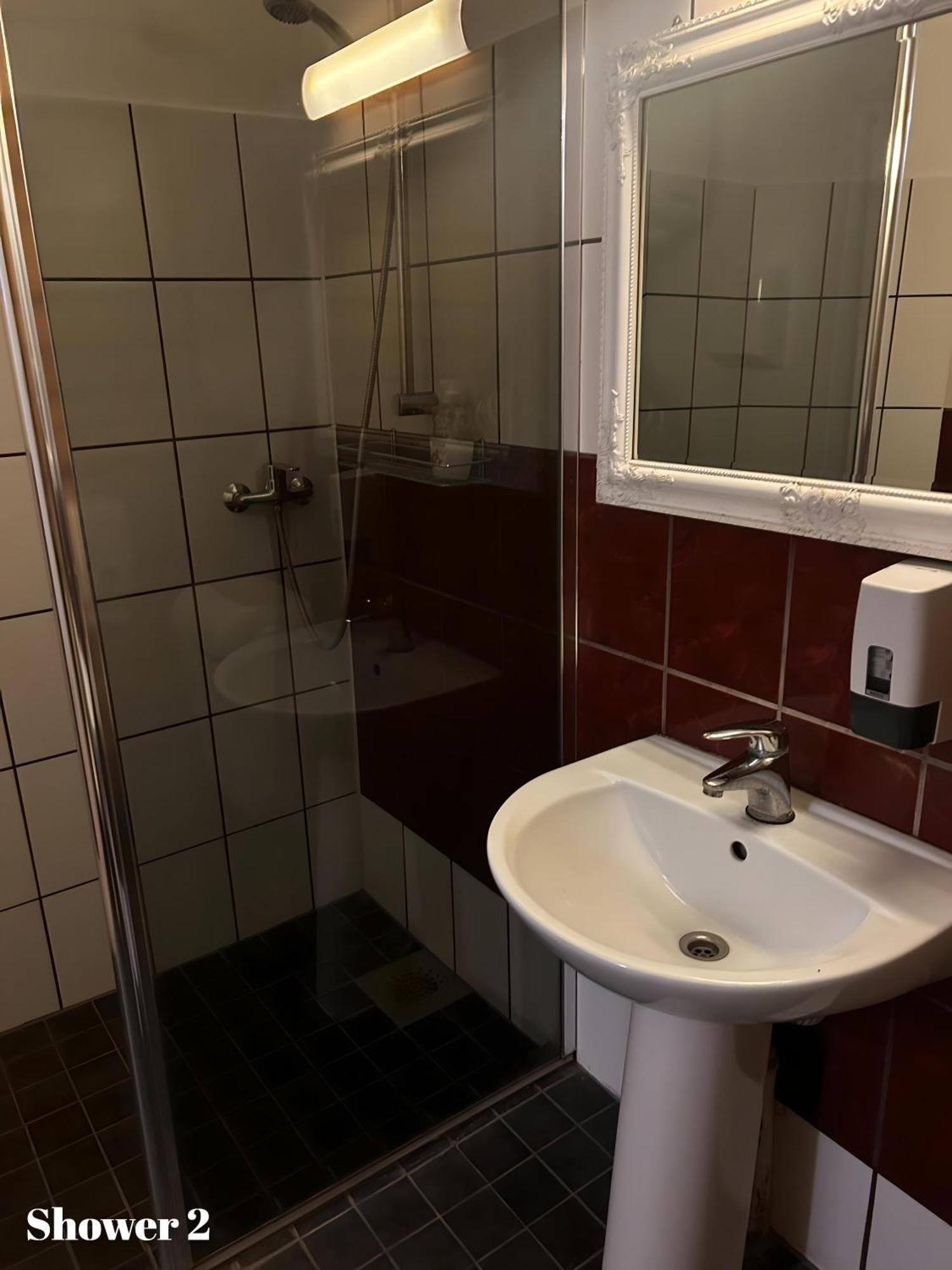 Economy Twin Room