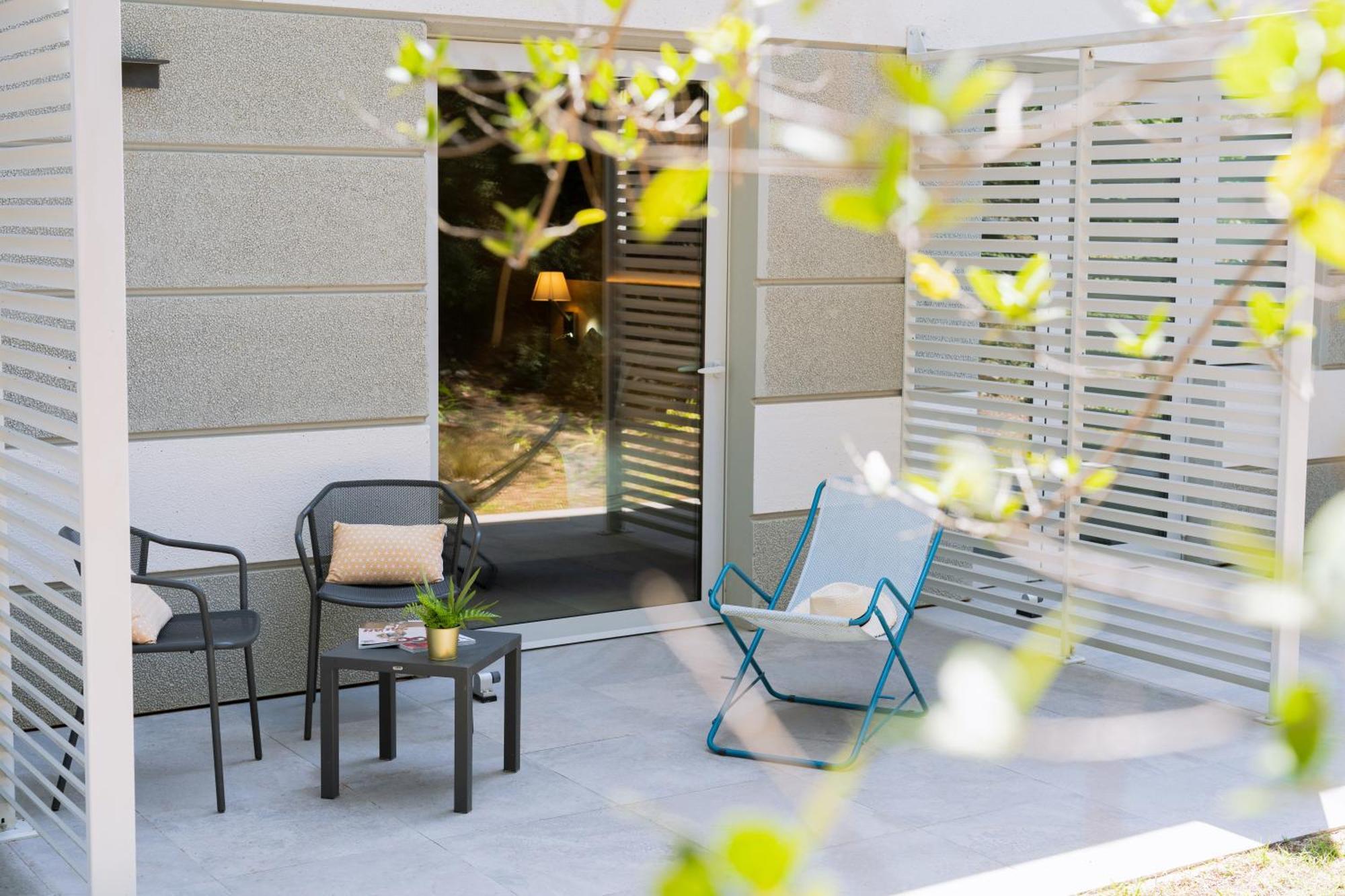 Superior Room King Bed Terrace