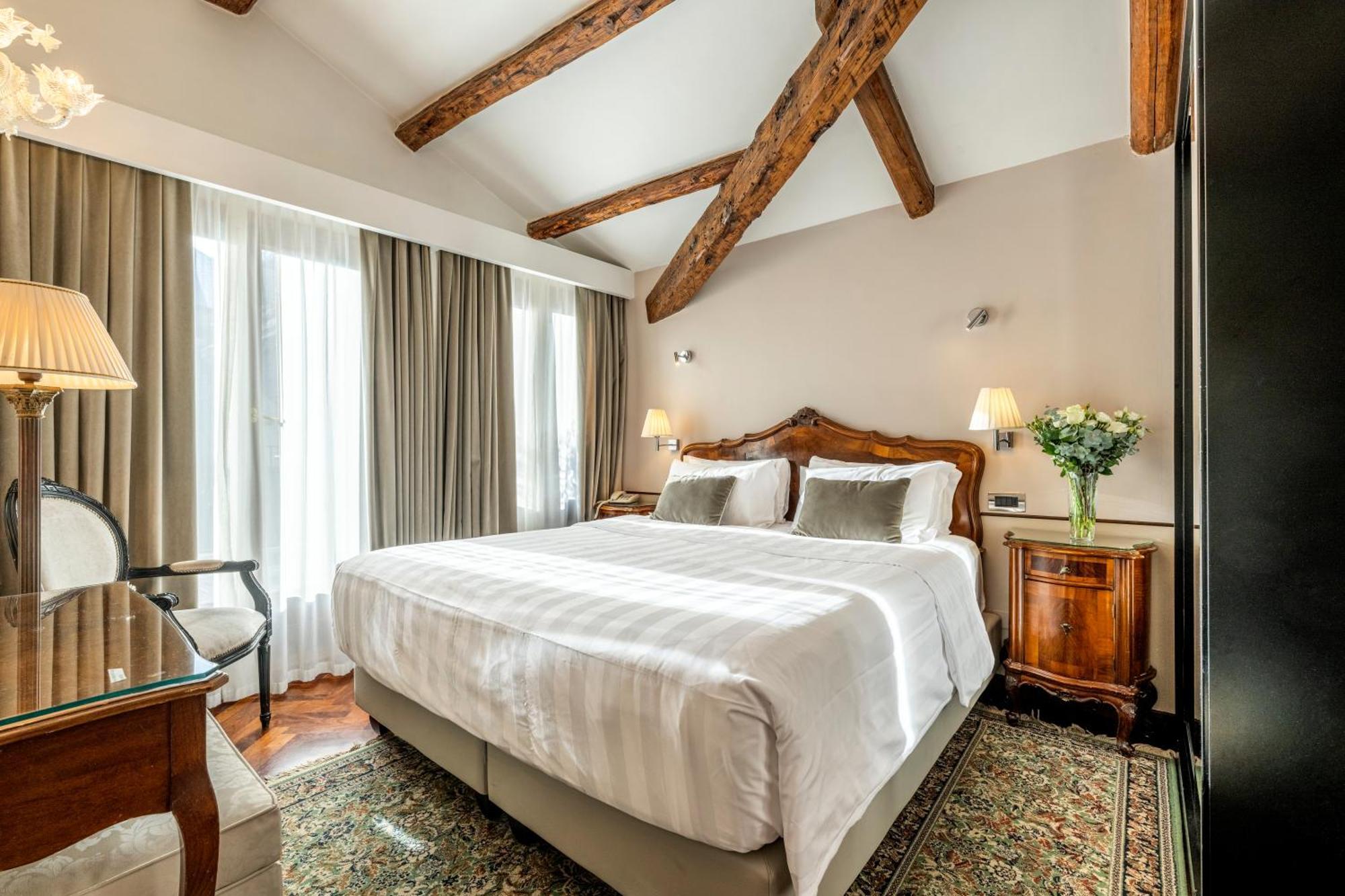 Chambre Double avec Terrasse - Vue sur Canal