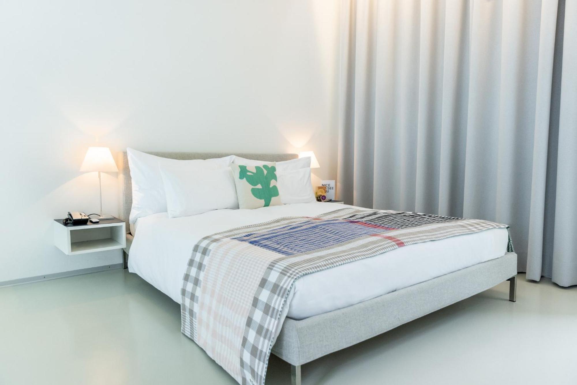 Small Design Room