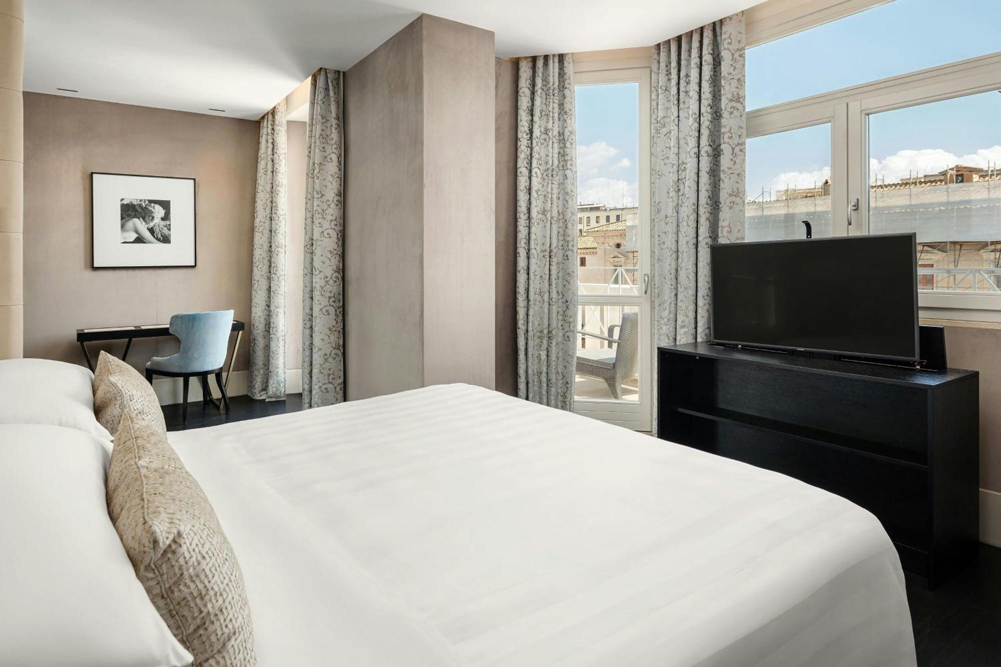 One-Bedroom Signature King Suite Terrace