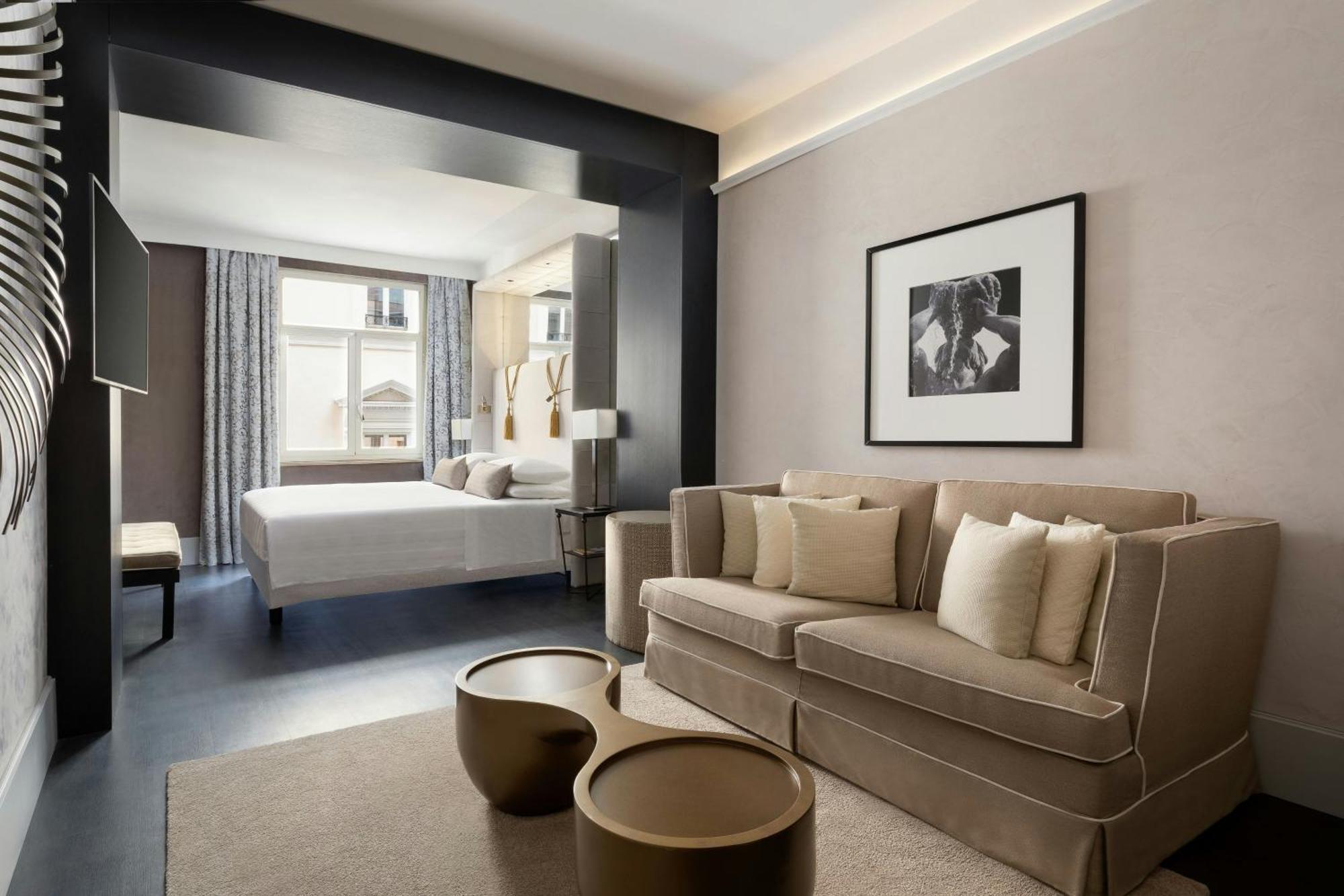 Junior King Suite Urban View