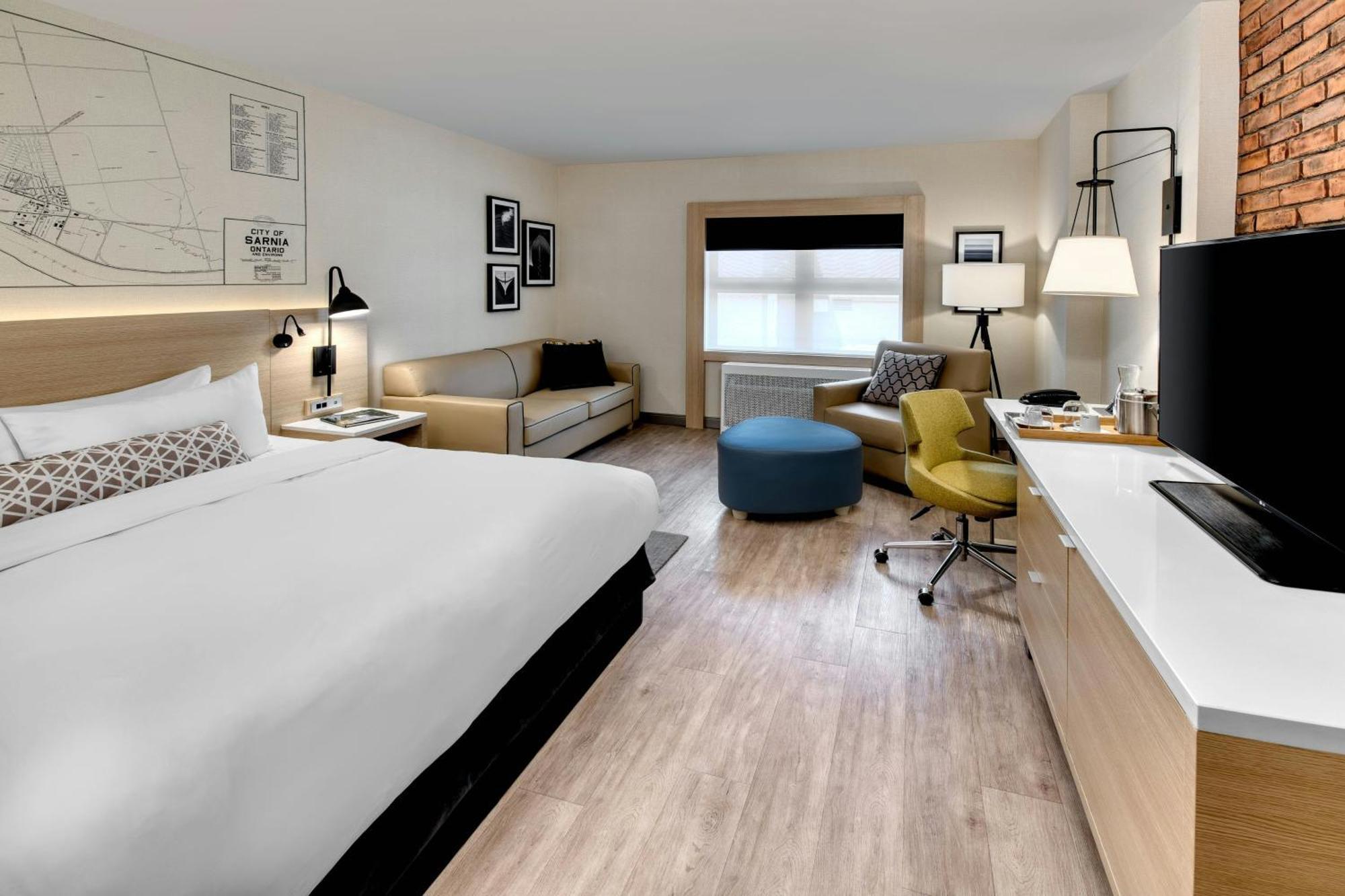 Superior King Room