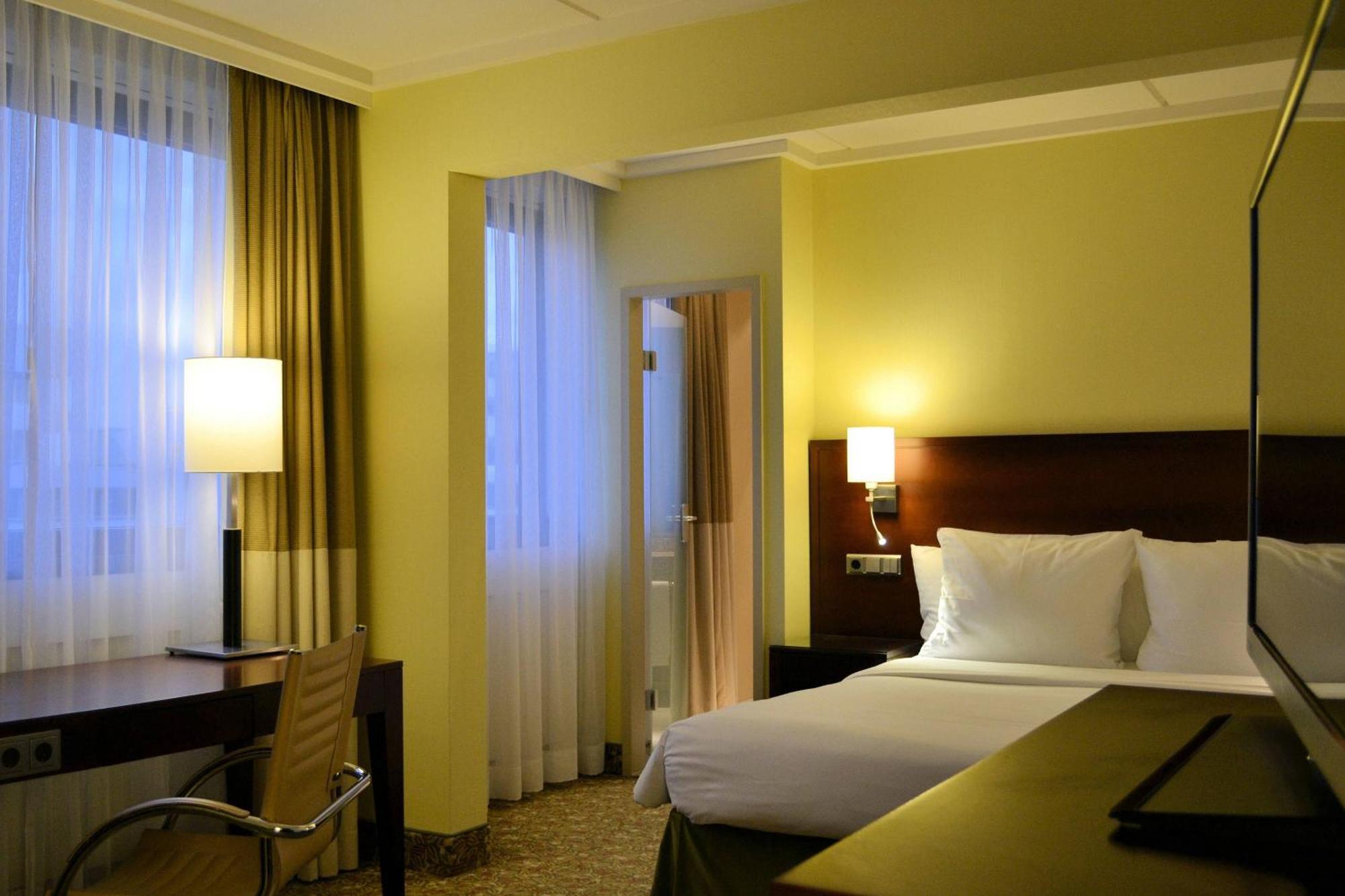 Larger Guest room 1 Queen