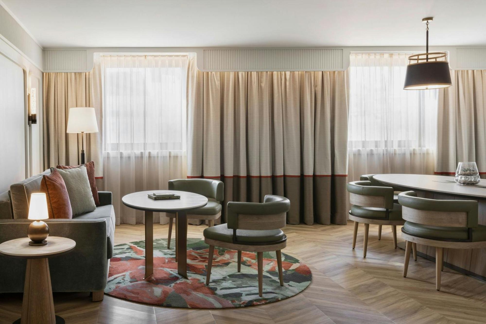 Empress King Suite Church View