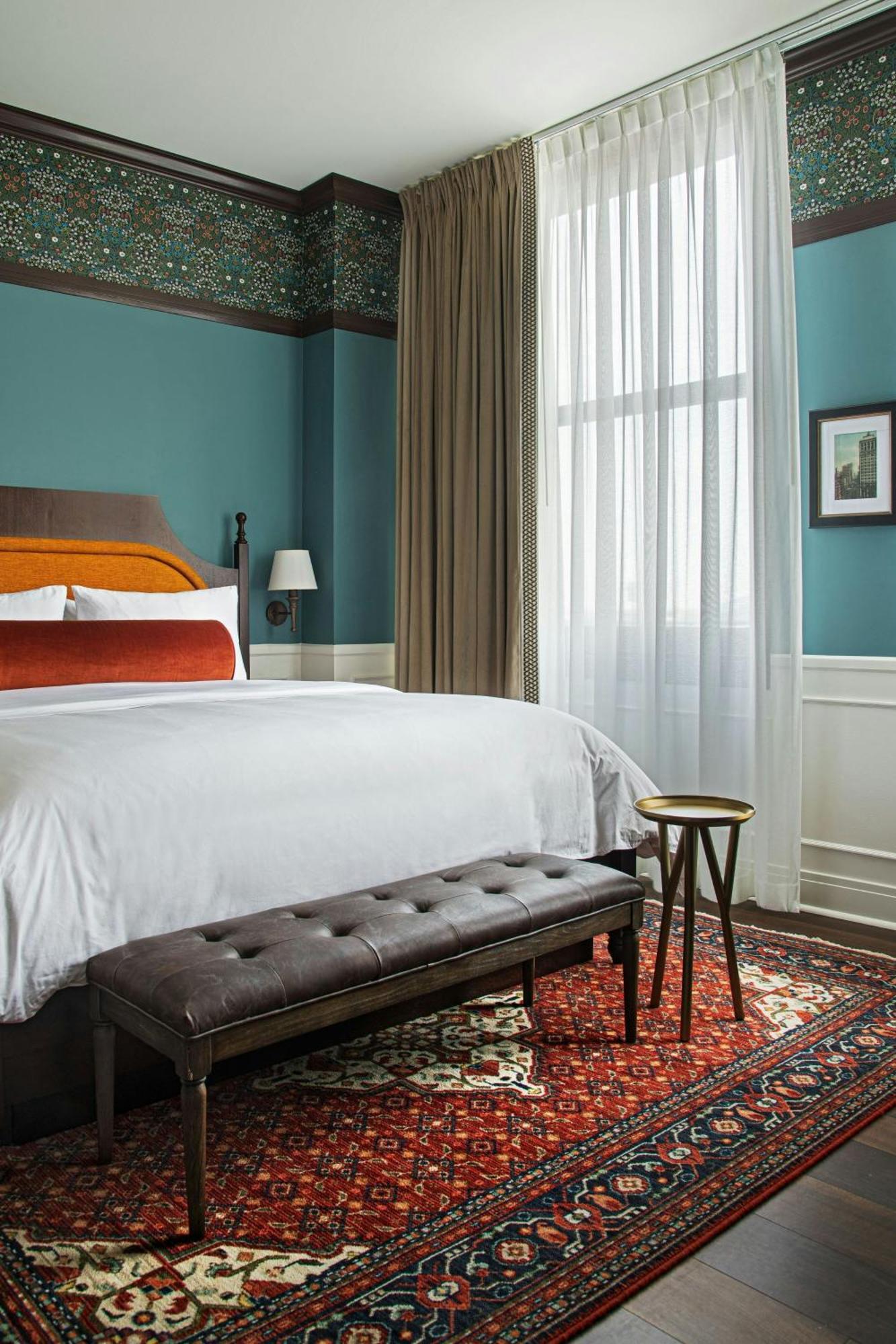 One-Bedroom King Suite