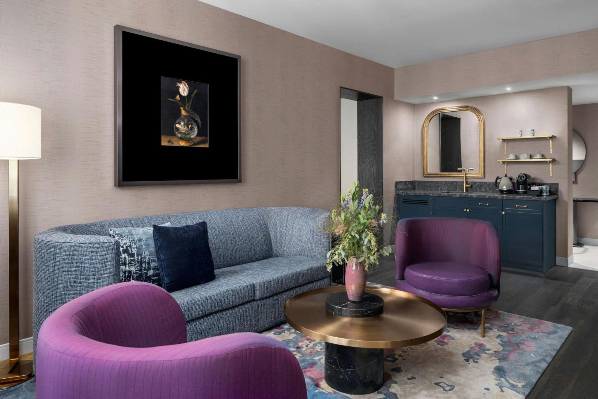 One-Bedroom King Suite City View