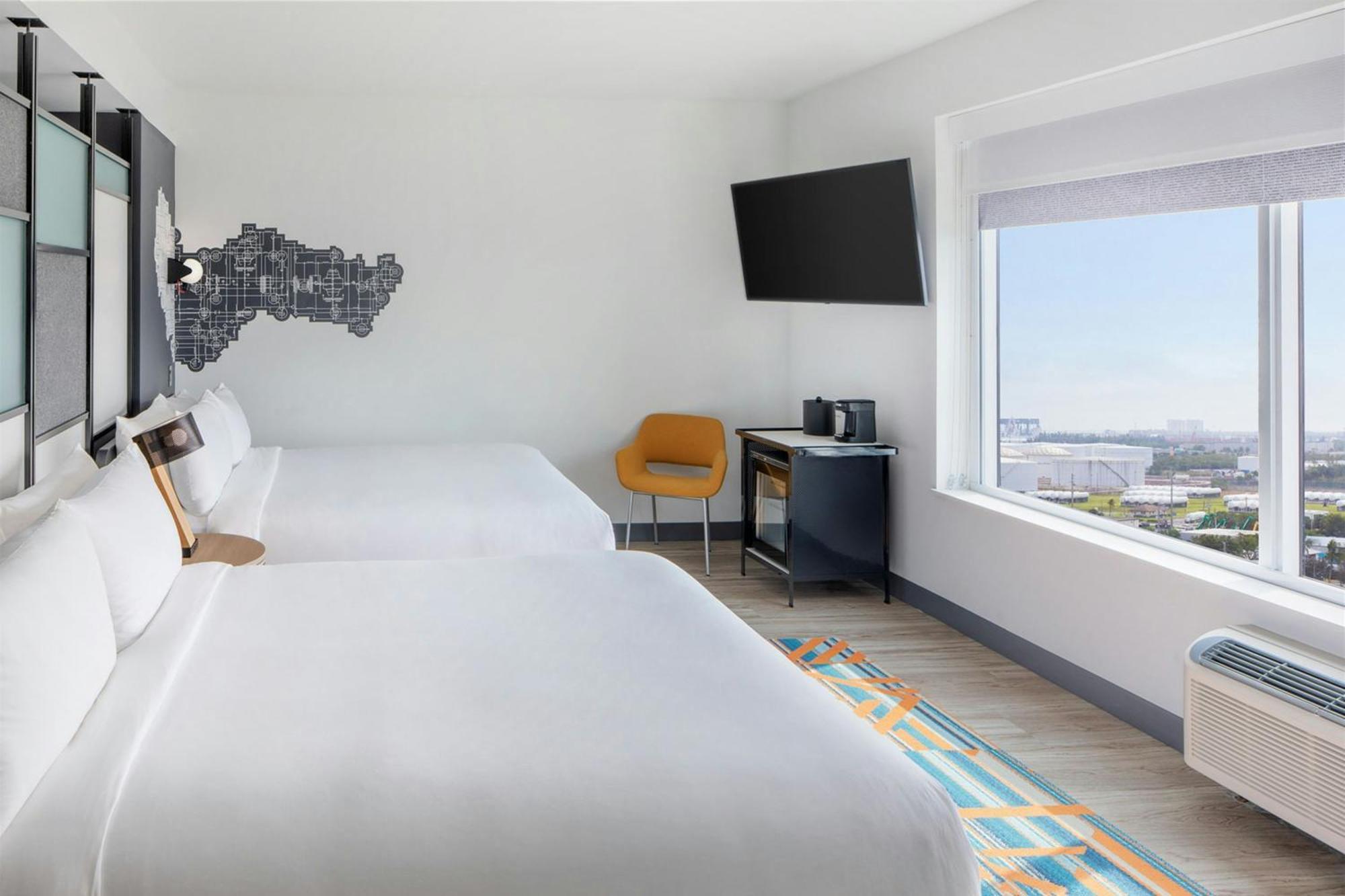 Queen Room with Two Queen Beds and City View