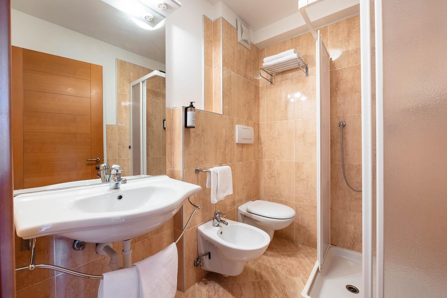 Classic Double Room,1644422229:JPEG