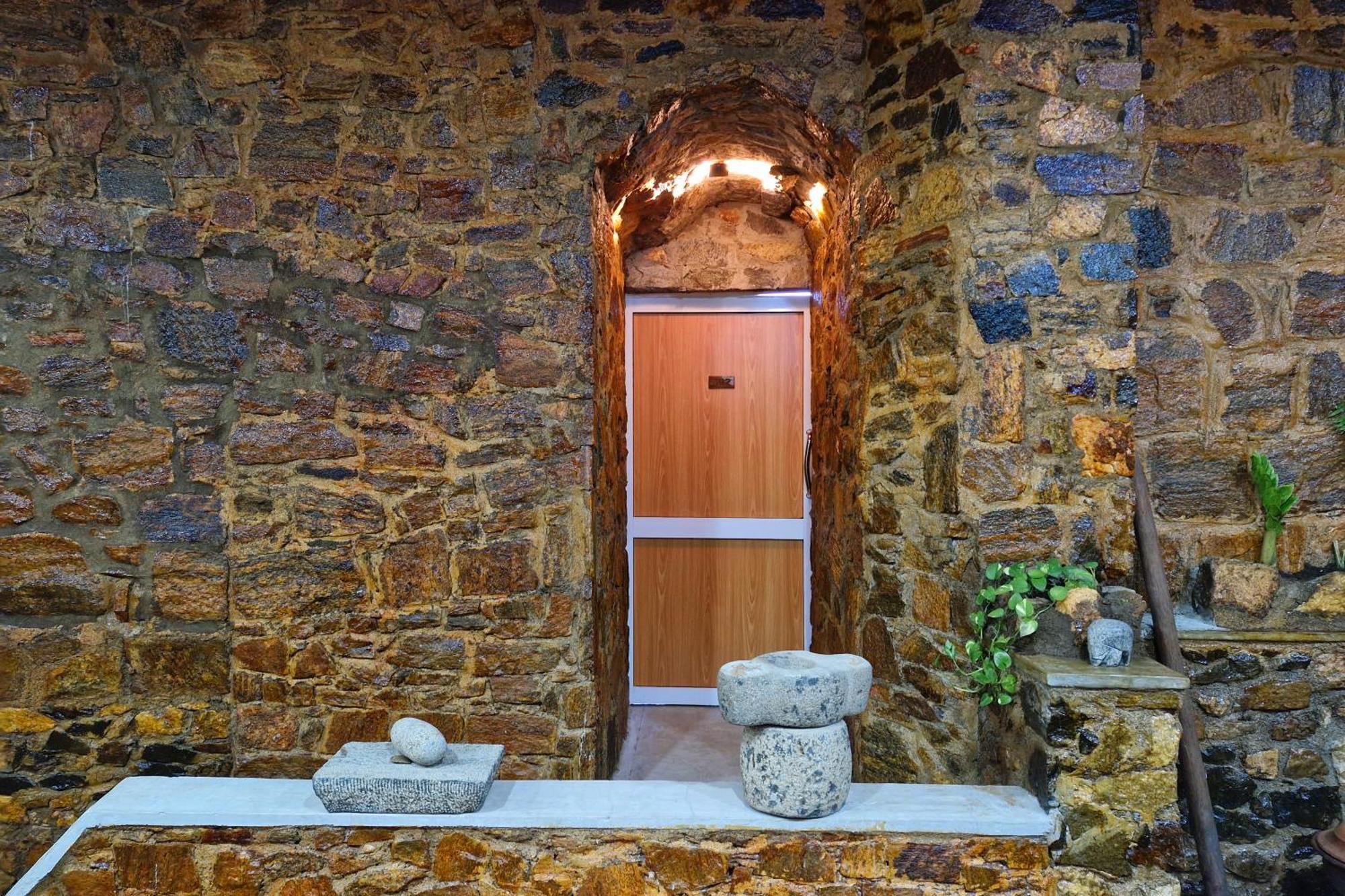 Deluxe Double Room Bath