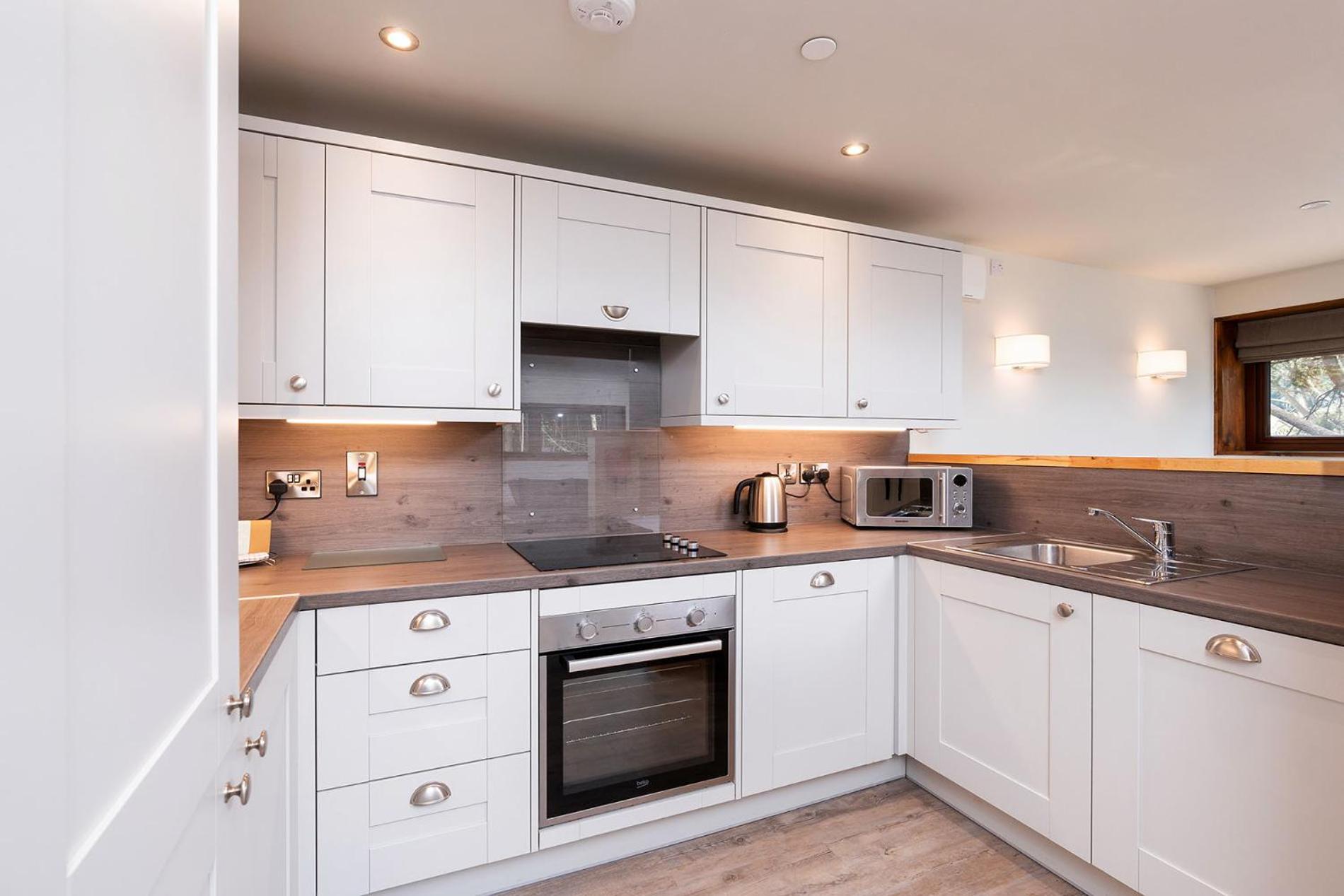 White Willow Premium 2 doubles 1 twin pet friendly,1645609472:JPEG