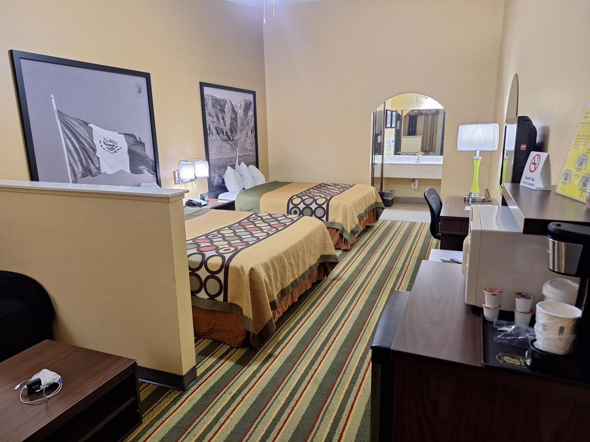 Queen Room with Two Queen Beds - Non-Smoking