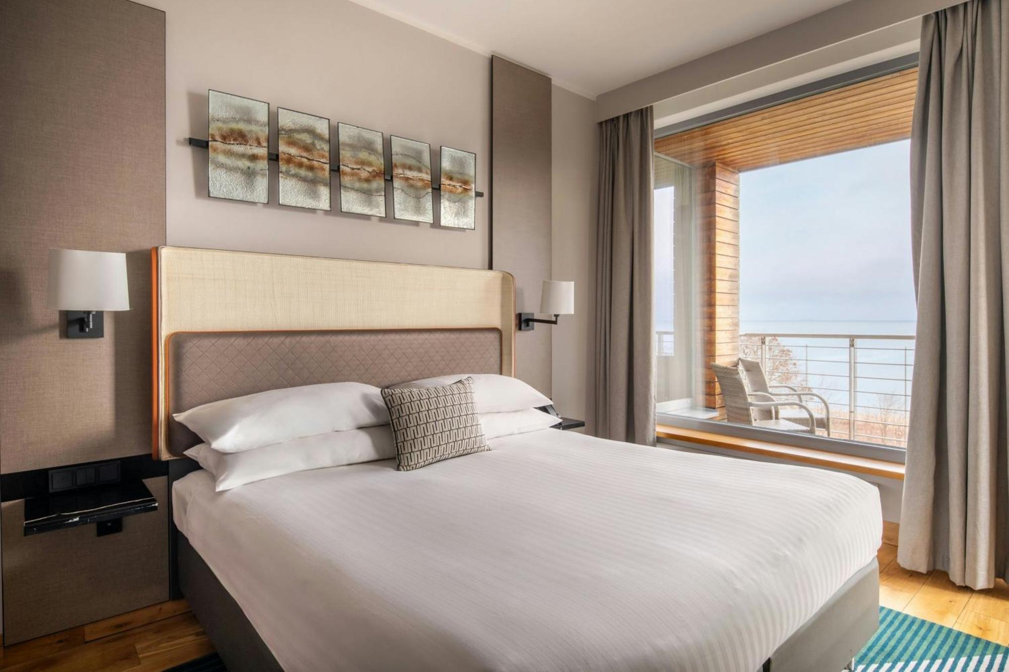 Superior King Room Balcony Sea View