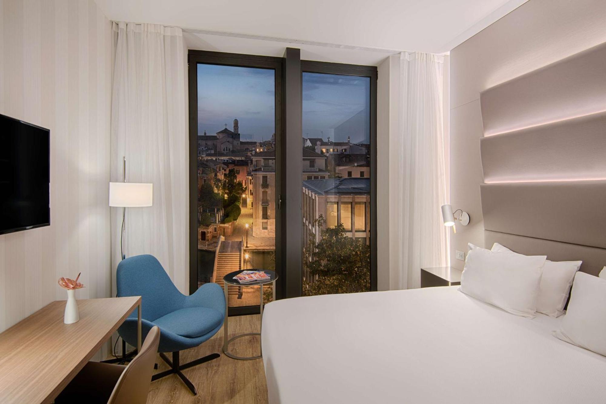 Standard Double or Twin Room Garden View