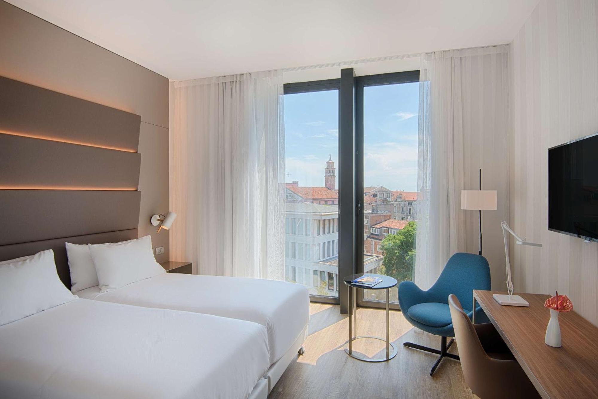 Superior Double or Twin Room City View