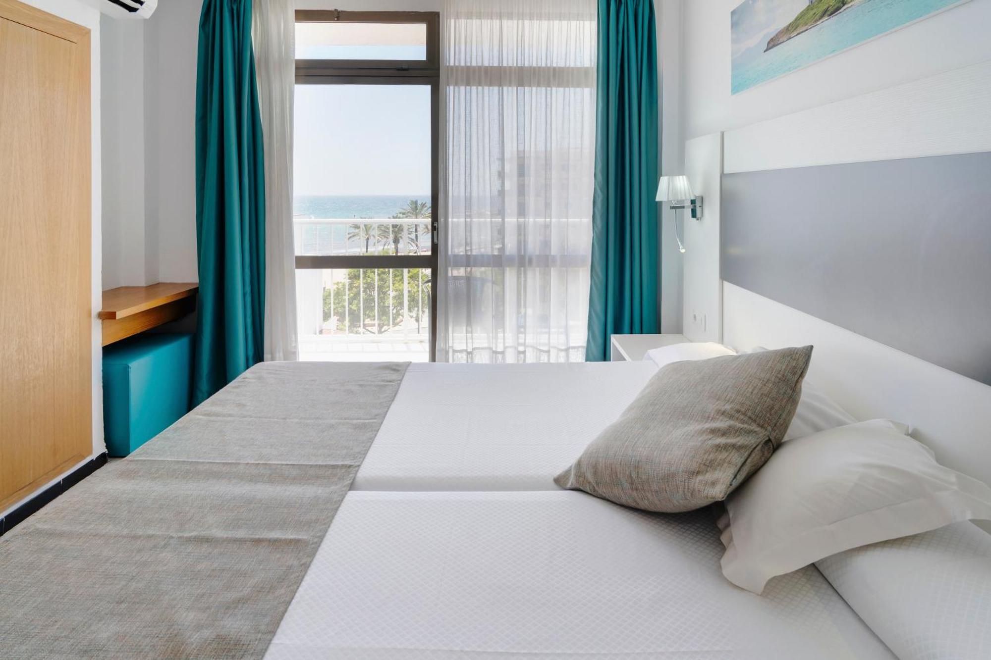 Twin Room Sea View