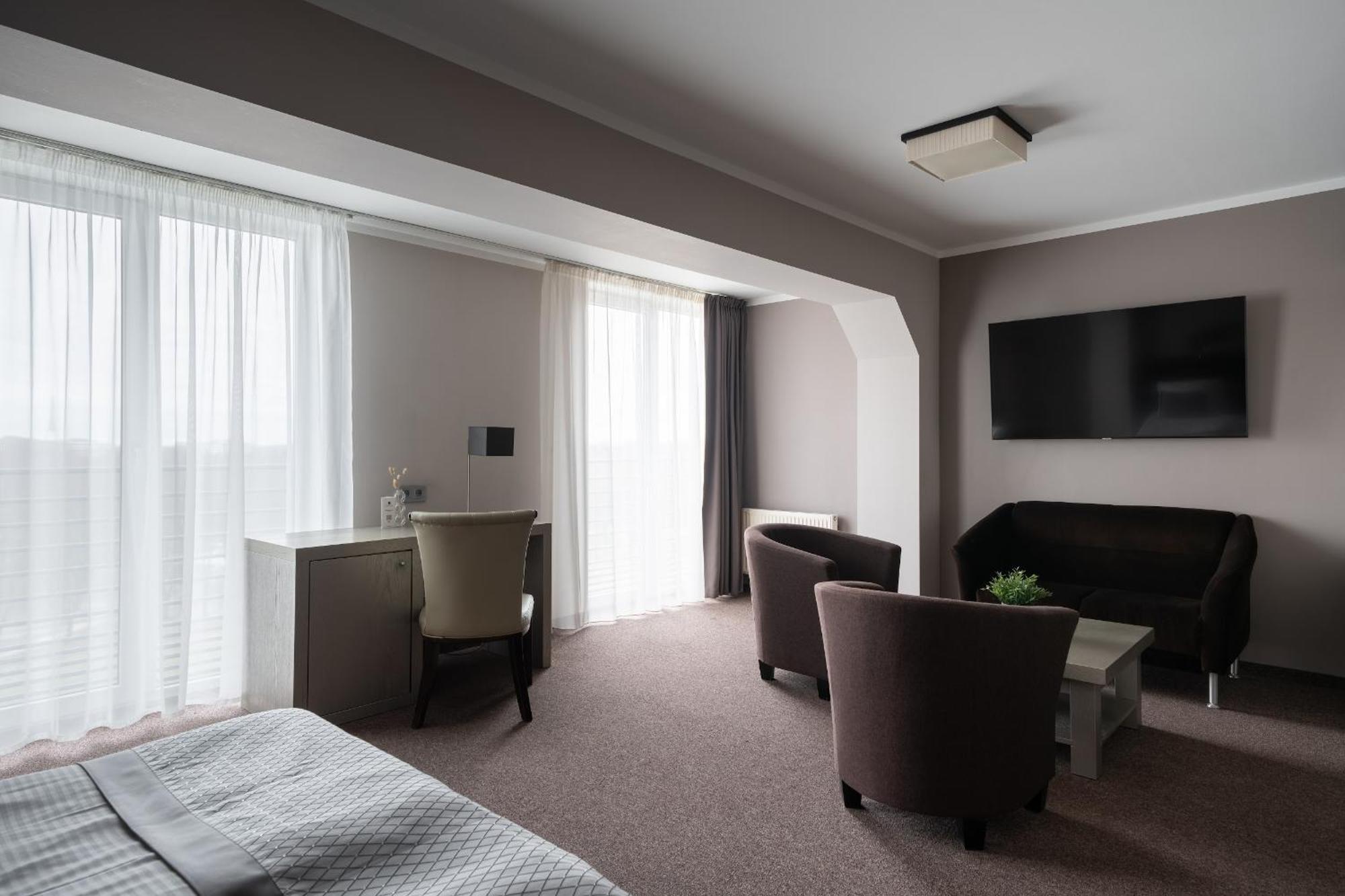 Superior Double Room with Kitchenette