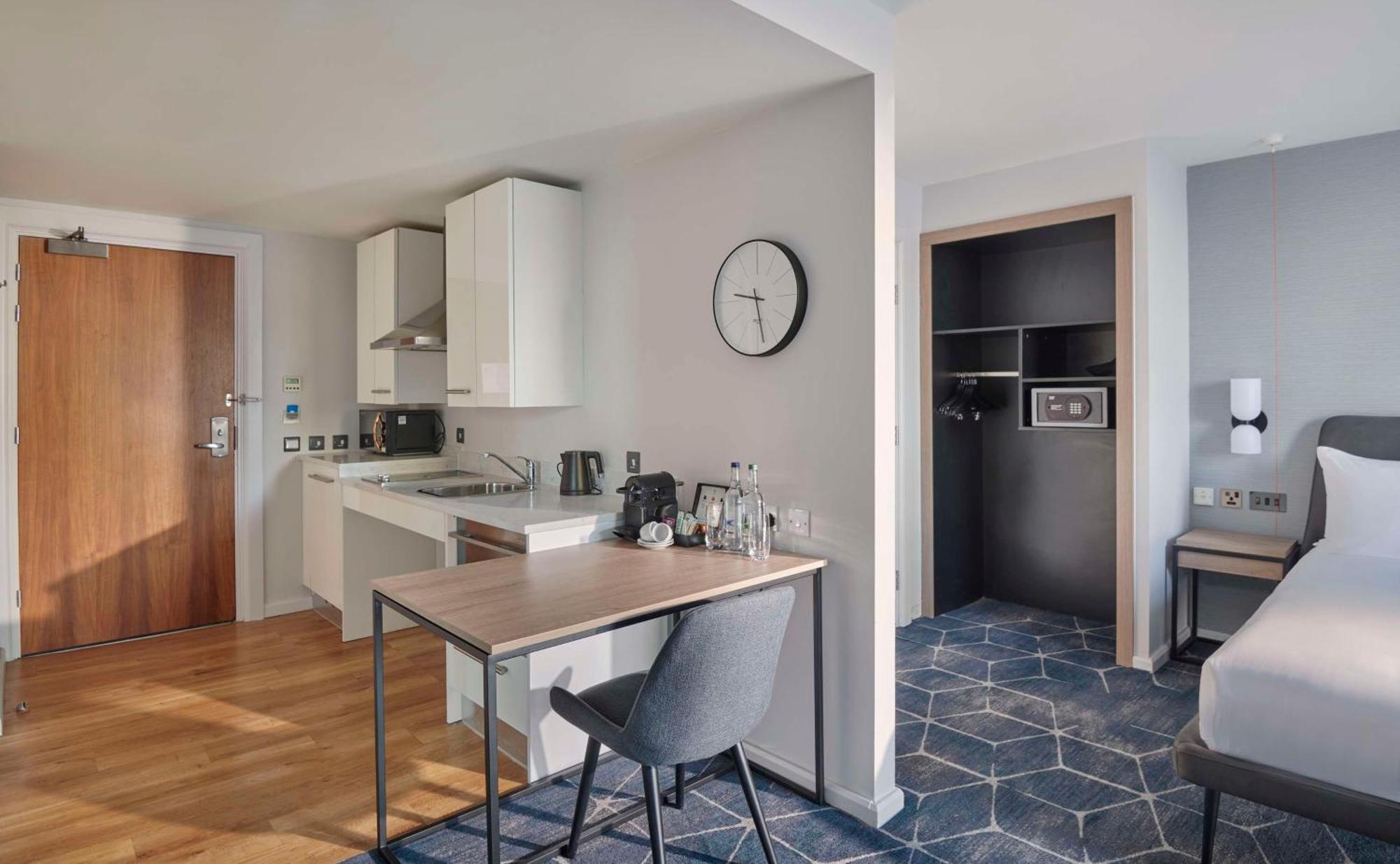 King Studio Kitchenette Accessible