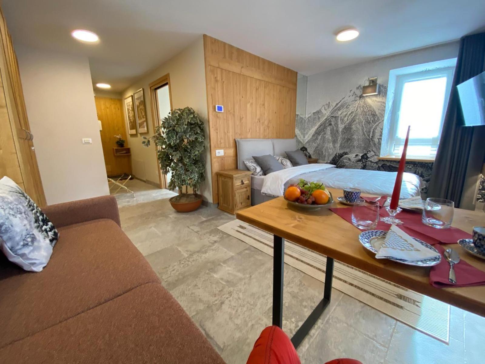 Apartment Mountain View