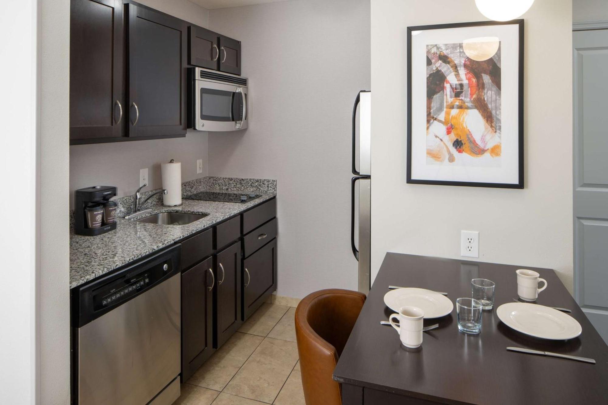 King Studio Suite - Hearing Access/Non-Smoking