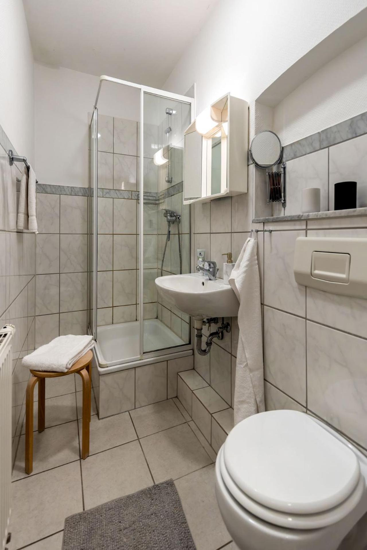 Zweibettzimmer mit Zustellbett