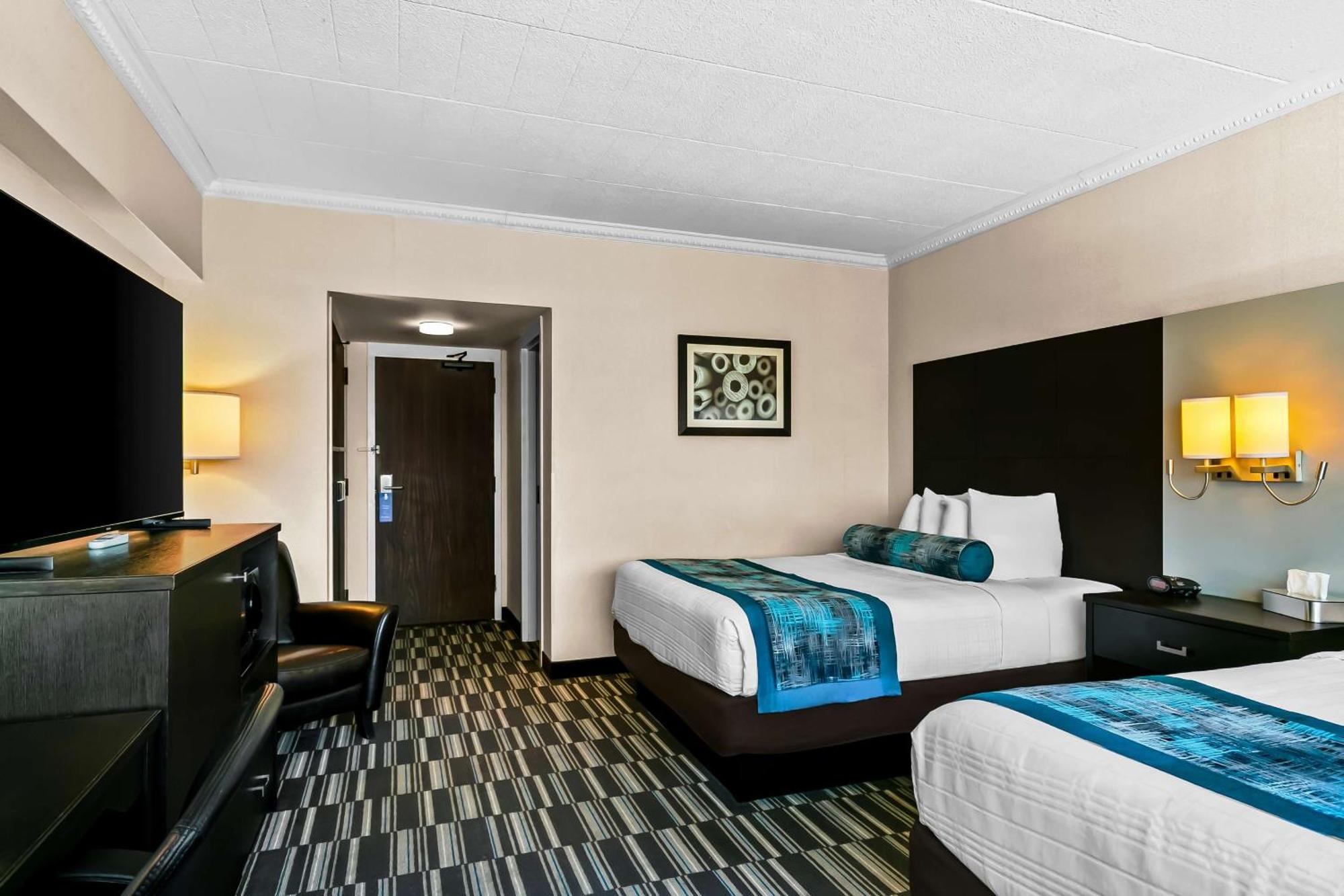 Queen Room Two Queen Beds Non-Smoking