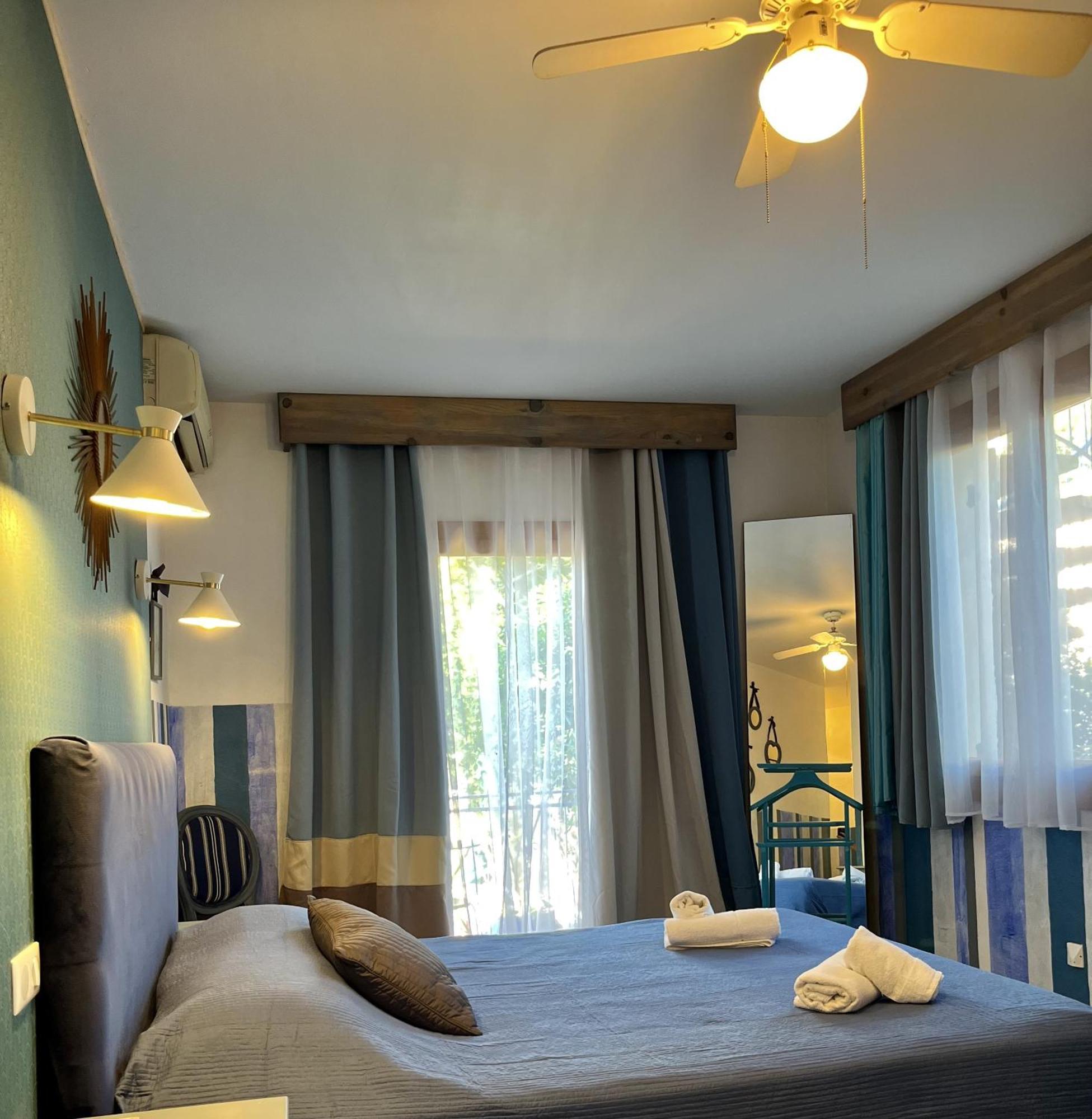 Standard Double Room,1704943622:JPEG