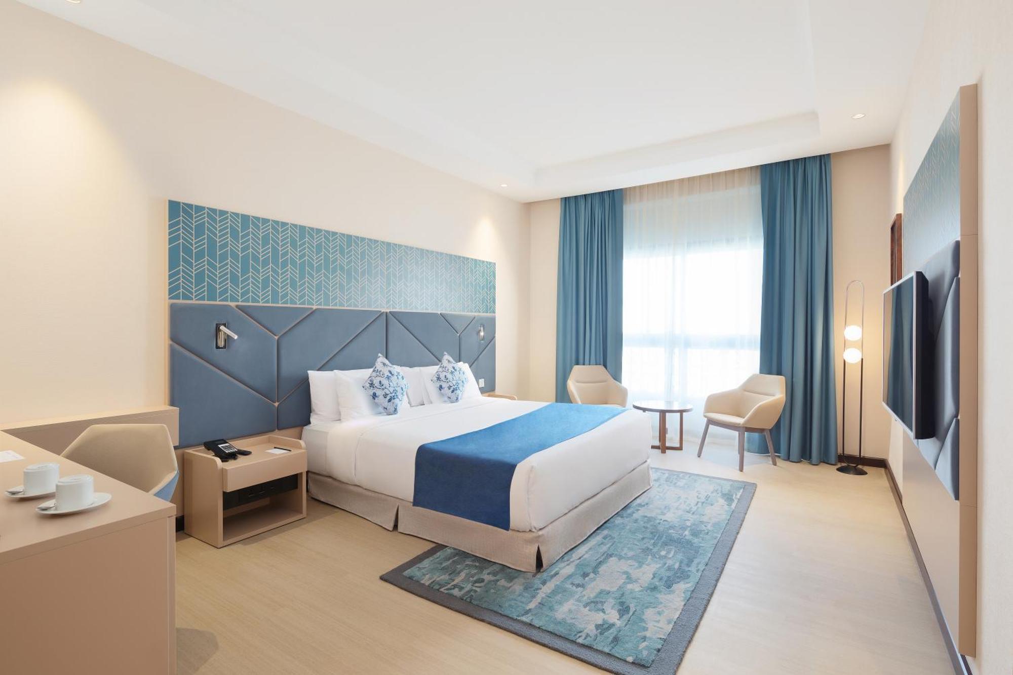 Deluxe Room F&B Complimentary Shuttle to Dubai Mall & La Mer Beach,1648999604:JPEG