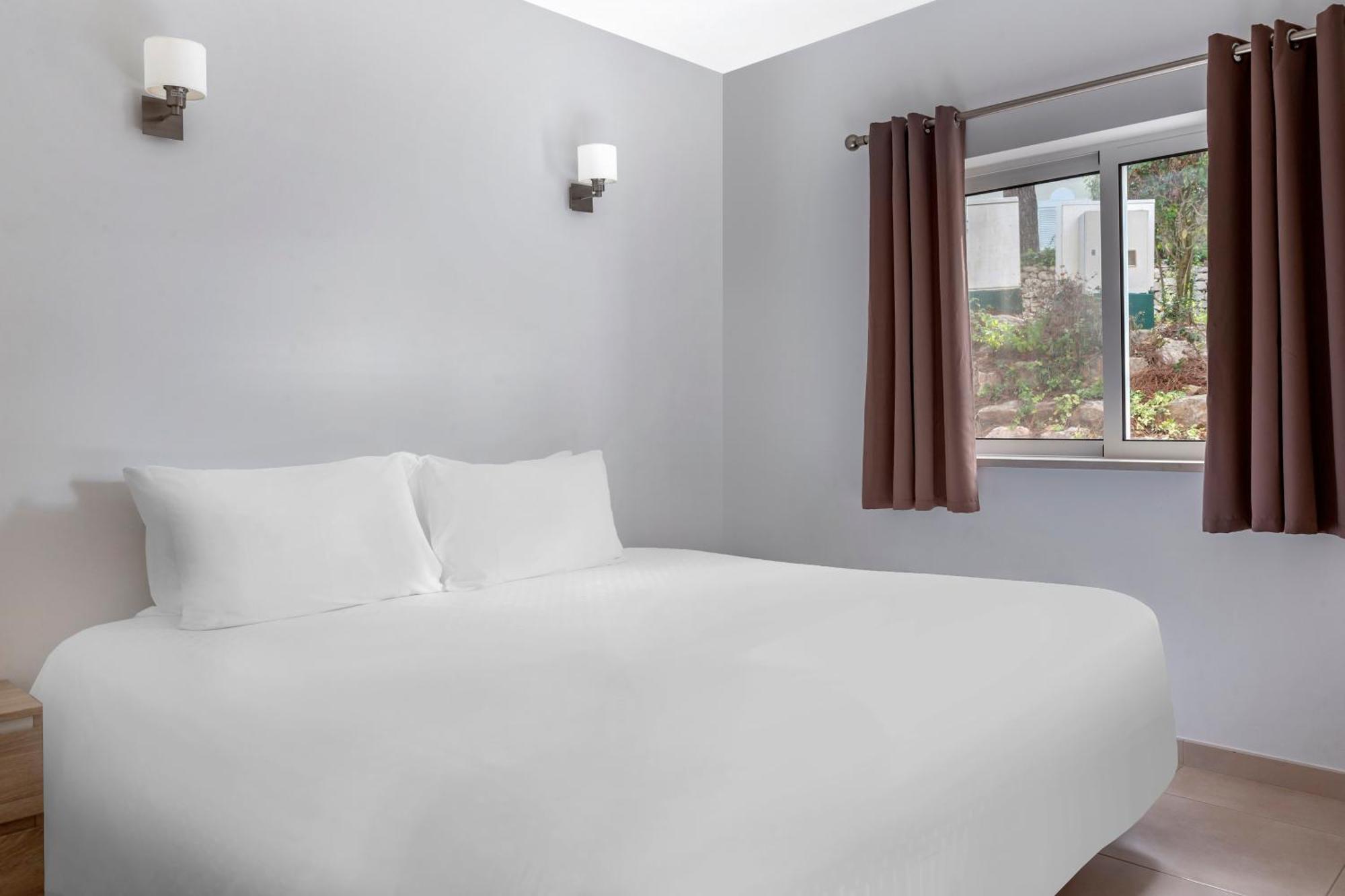 Standard Three-Bedroom Apartment,1649019547:JPEG