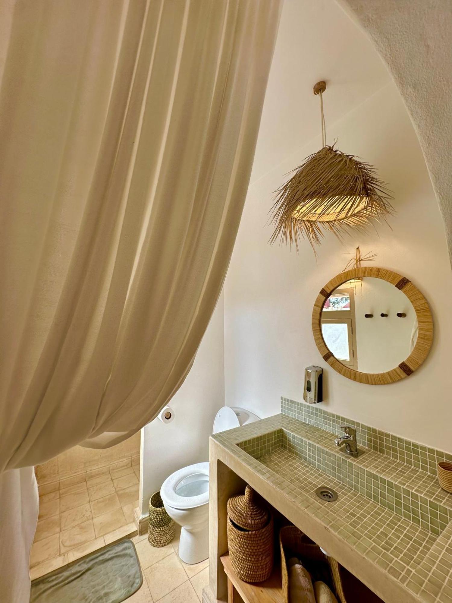 Comfort Triple Room Shower