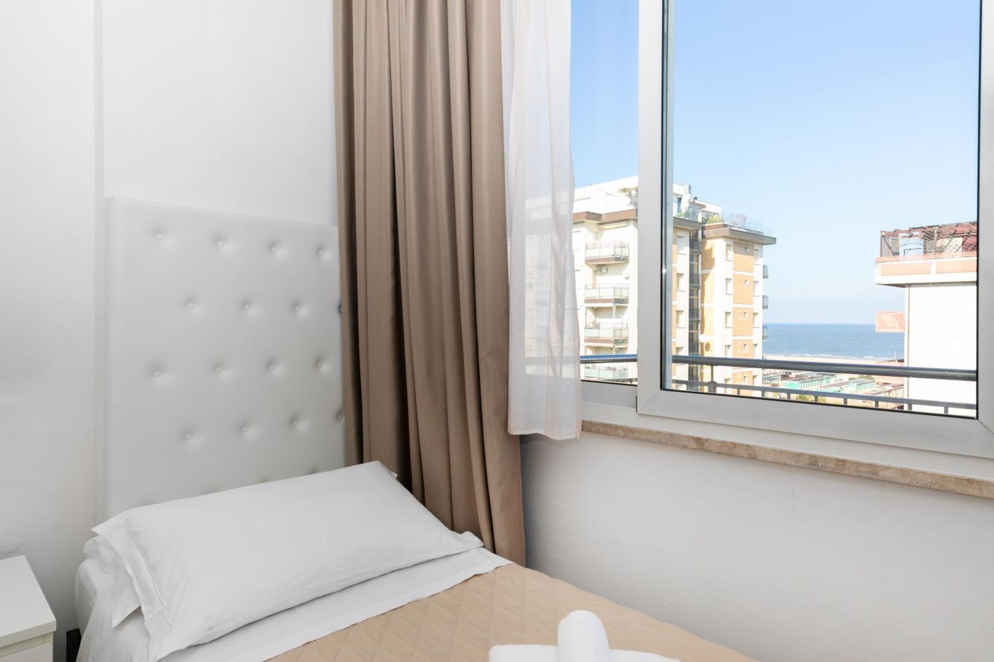 Triple Room Sea View