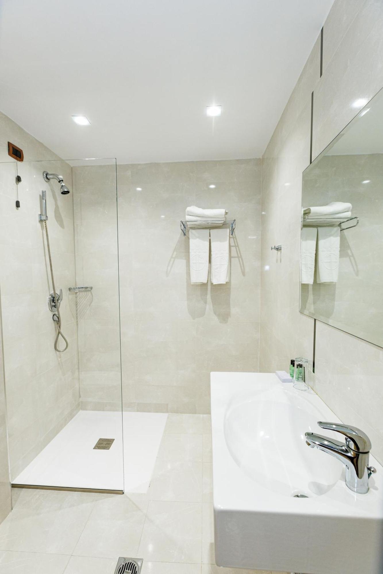 Deluxe Suite,1649028934:JPEG