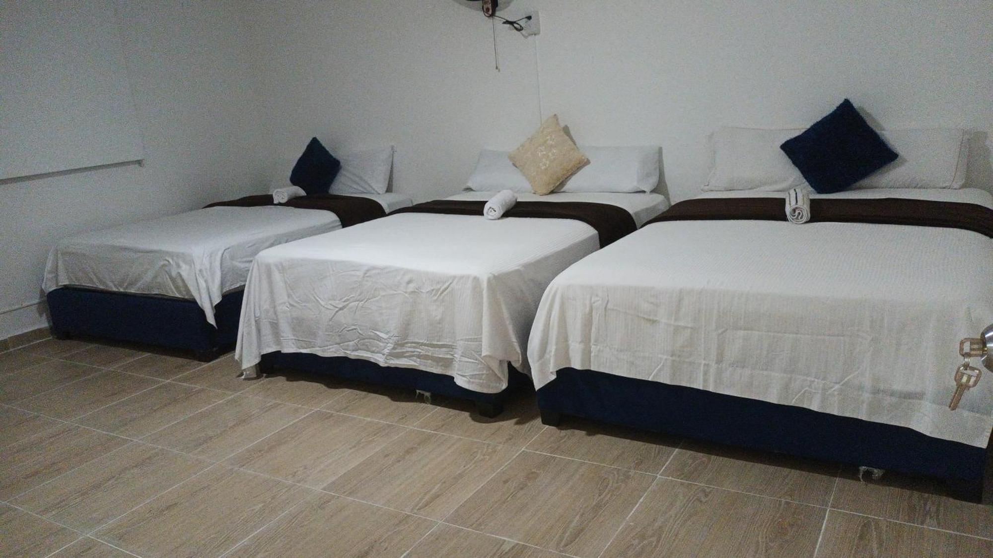 Habitación Familiar con baño compartido