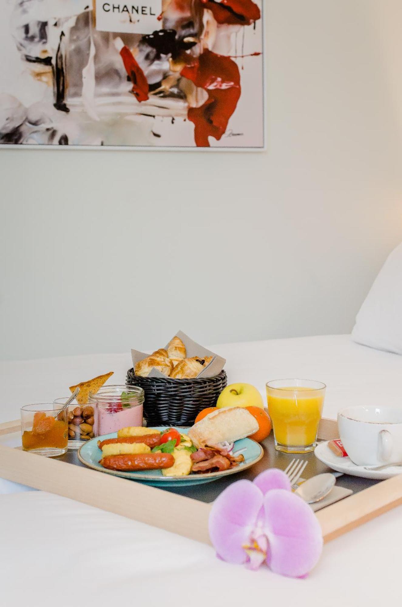 Comfort Twin Room 1 Room 2 Single Beds
