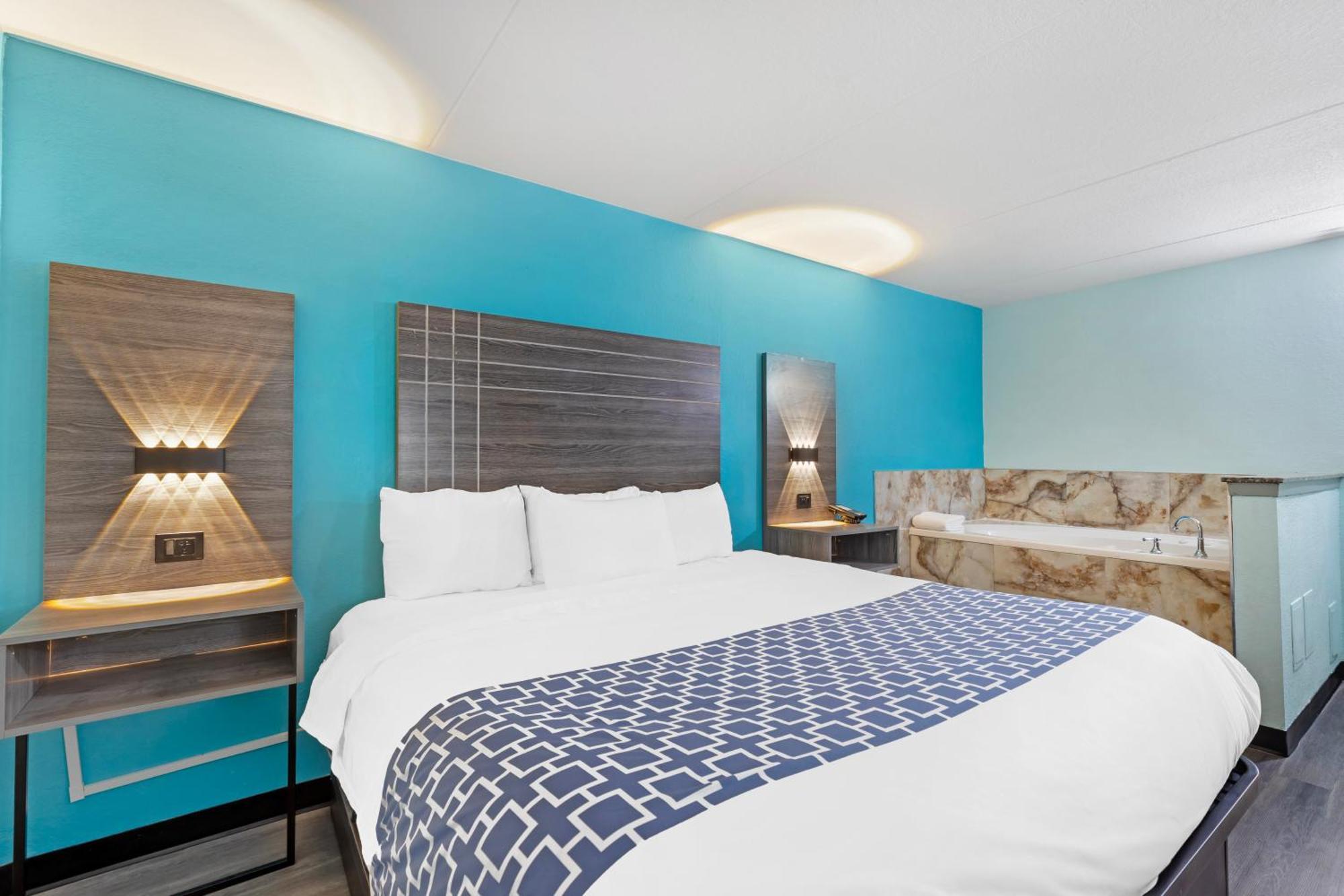 2 Bedroom King Suite with Jacuzzi - Non Smoking