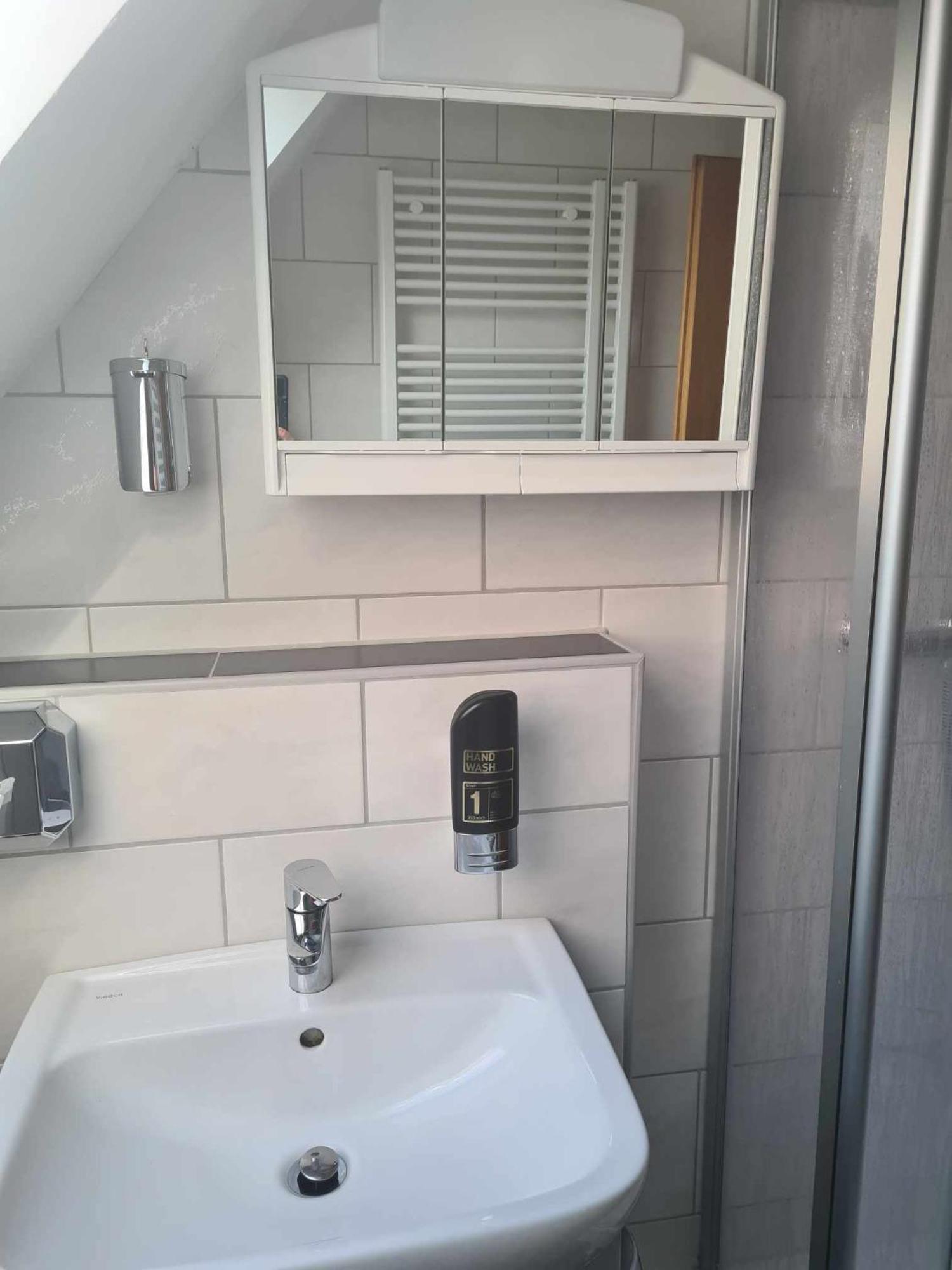 Dreibettzimmer mit Balkon
