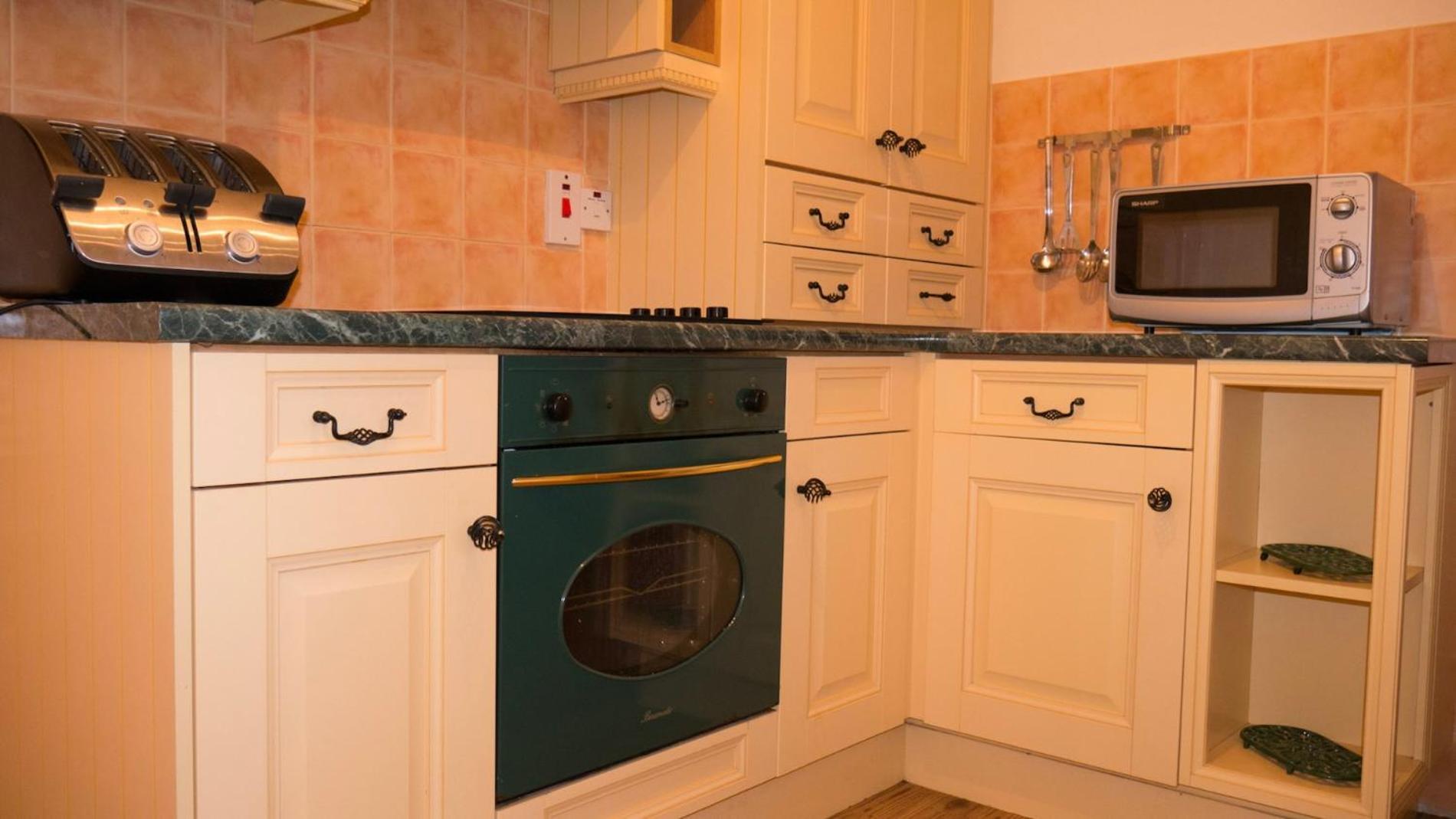 2 Bedroom Cottage Sleeps 4,1651185295:JPEG