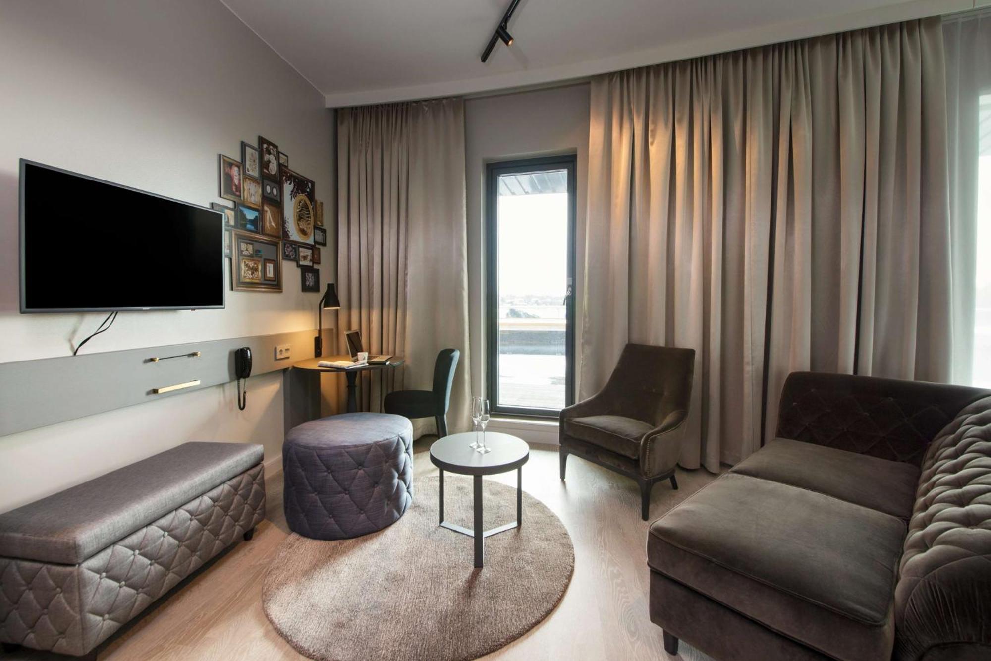 Standard Family Room
