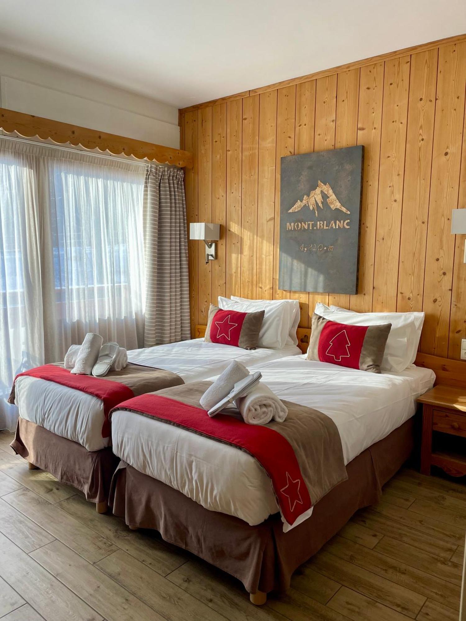 Twin Room PMR - lower level Mont-Blanc View