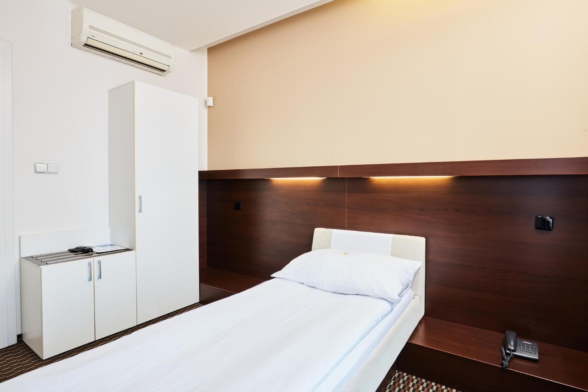 Single Room - Disability Access