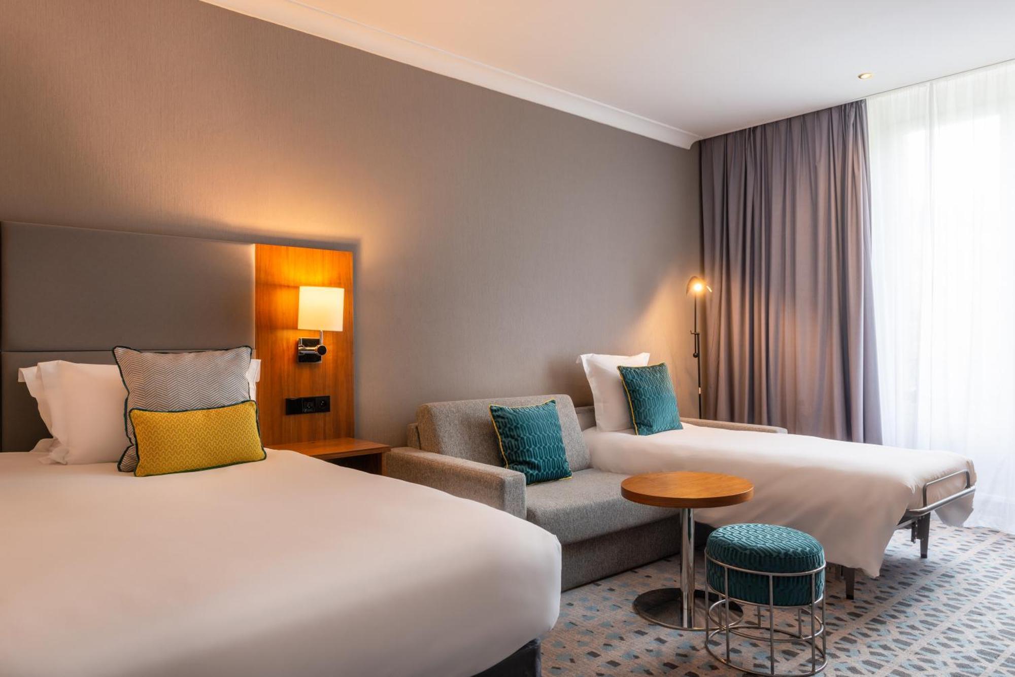 Premium Zimmer mit Kingsize-Bett und Schlafsofa