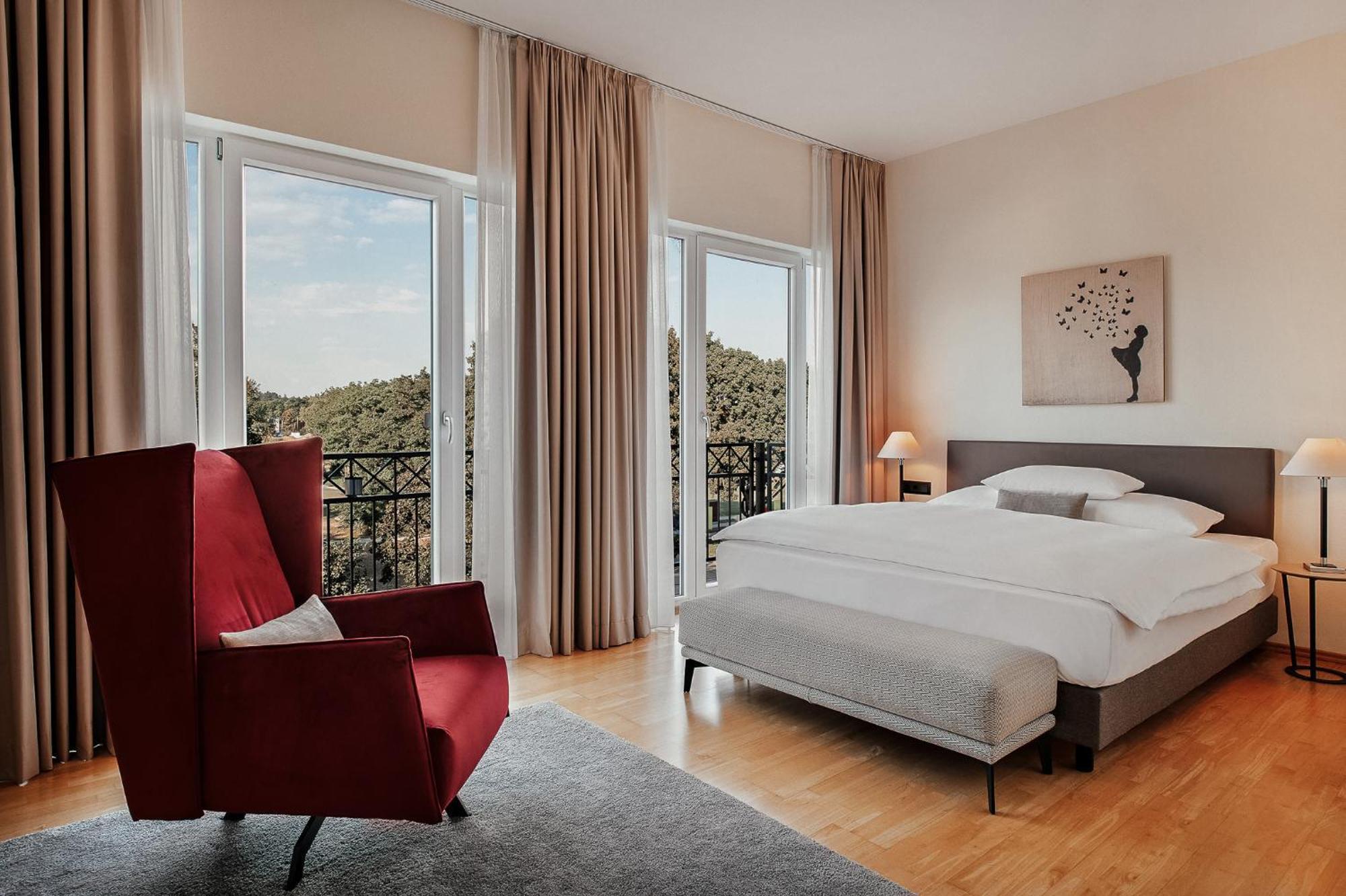 Superior double room with spa park view & balcony