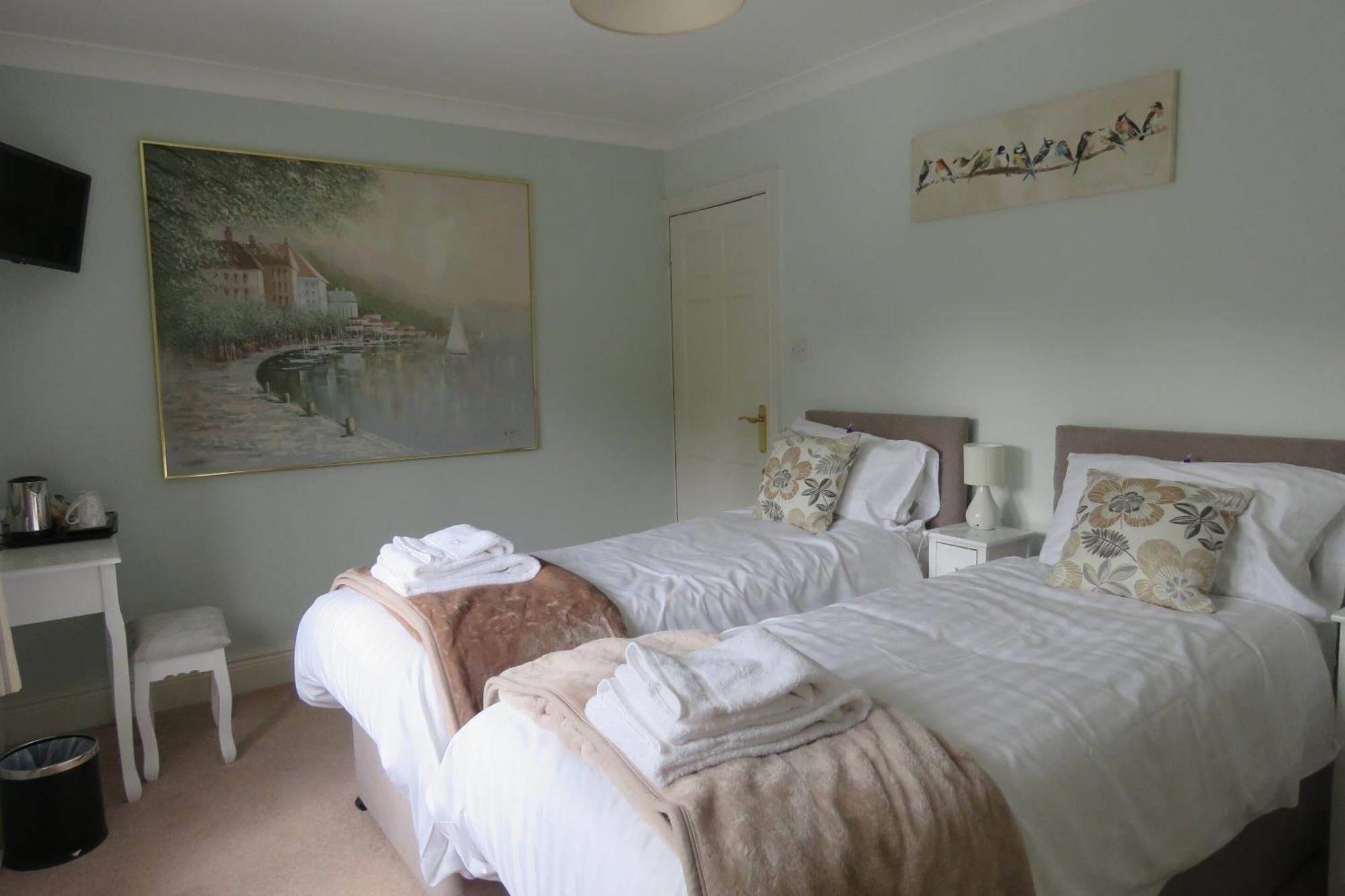 Standard Twin Room