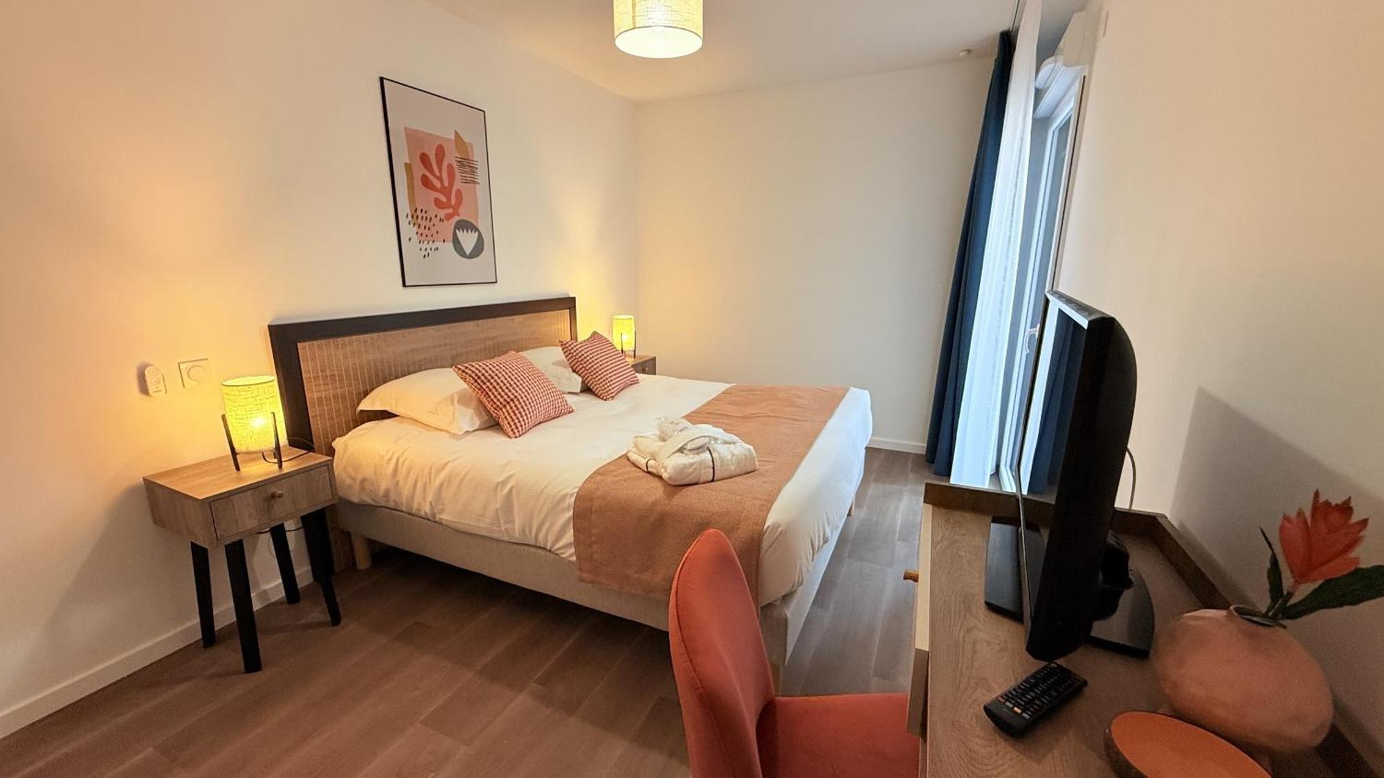 One-Bedroom Apartment