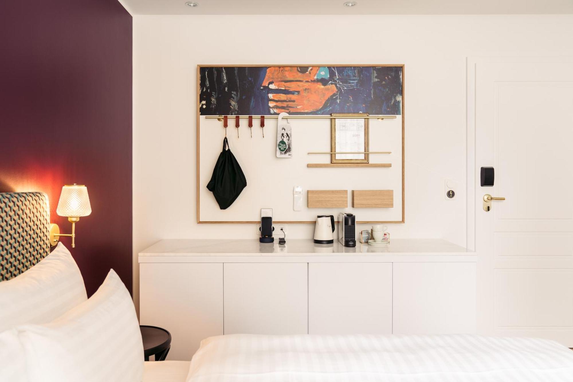 Smart Atrium Deluxe
